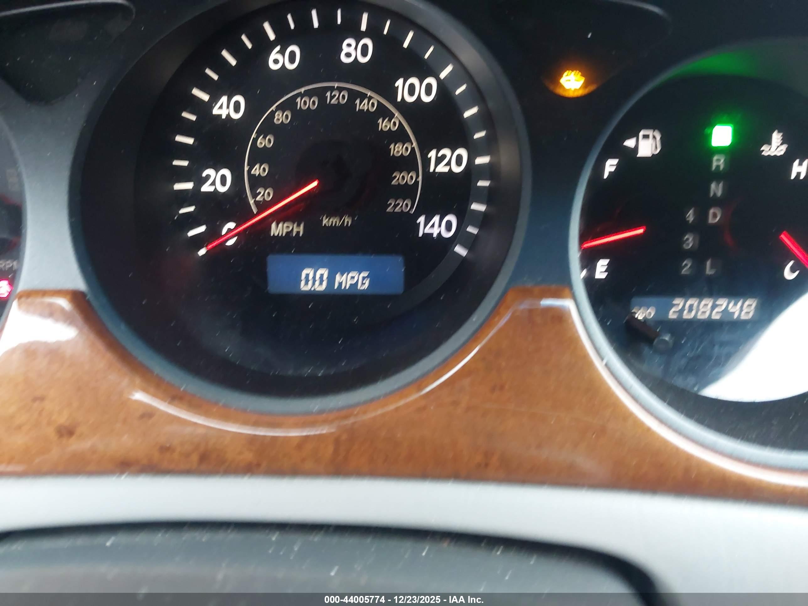 LEXUS ES image 7