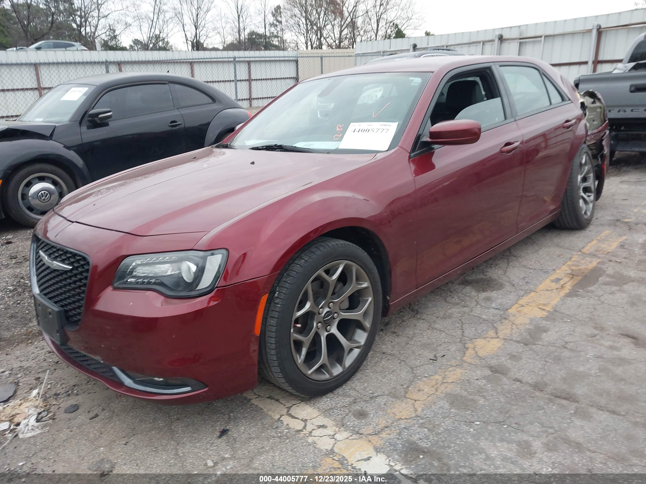 CHRYSLER 300 image 2