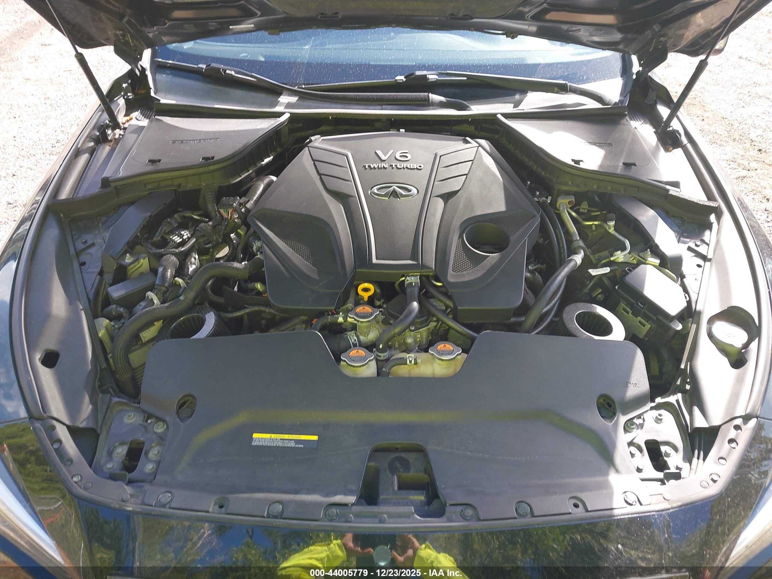 INFINITI Q50 image 10