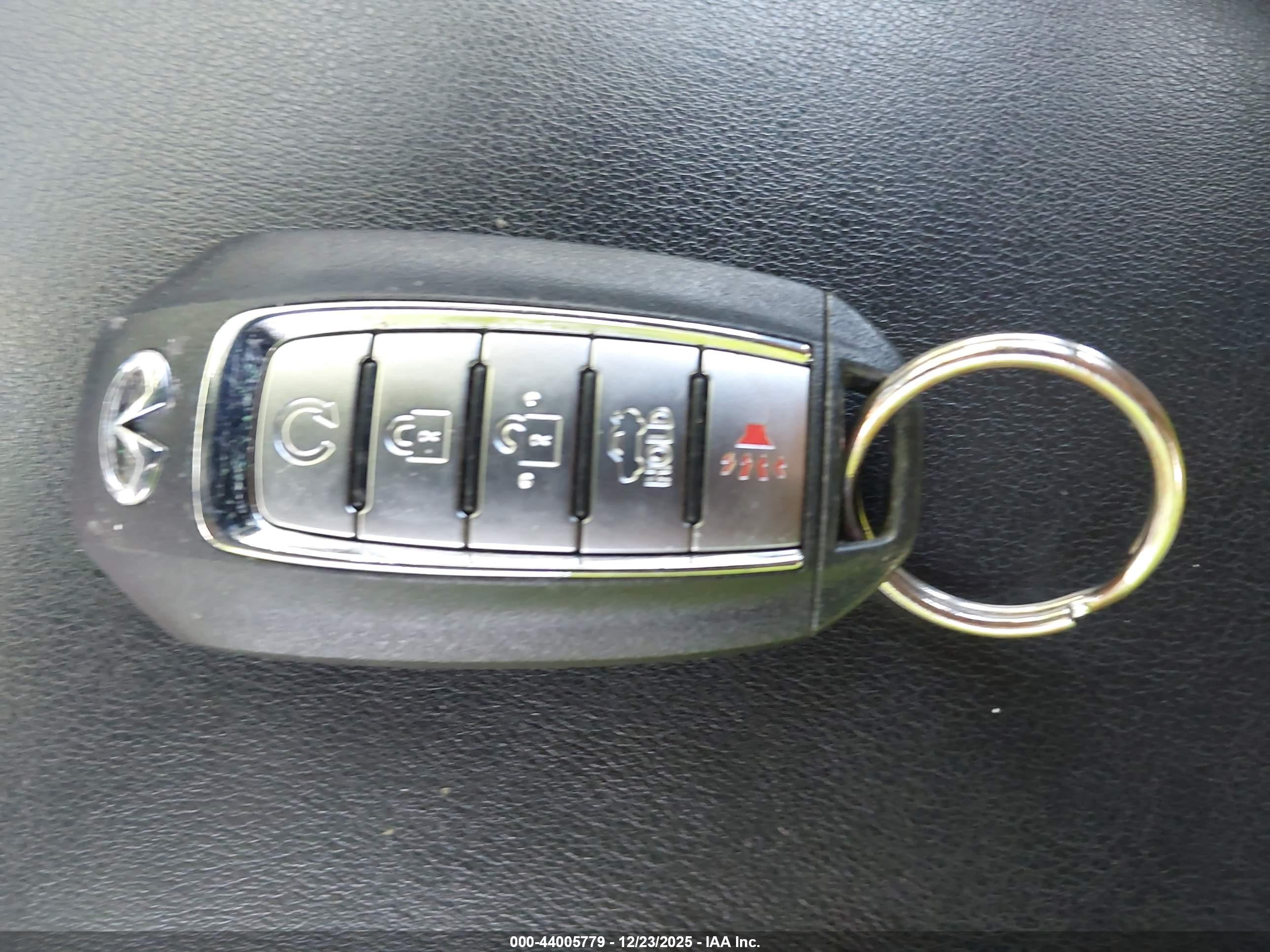 INFINITI Q50 image 11