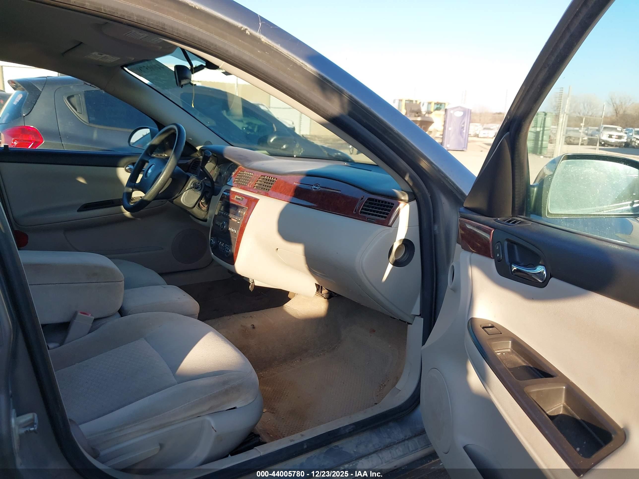 CHEVROLET IMPALA image 5