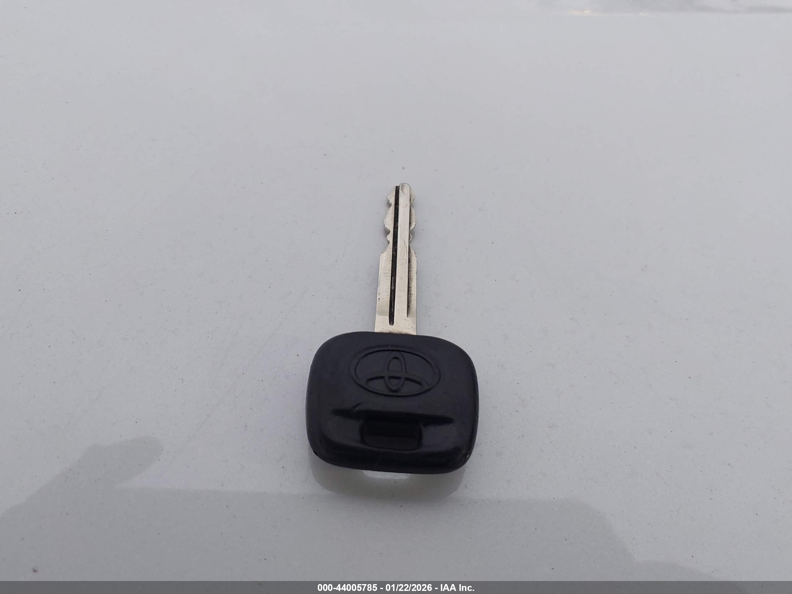 TOYOTA CAMRY image 11