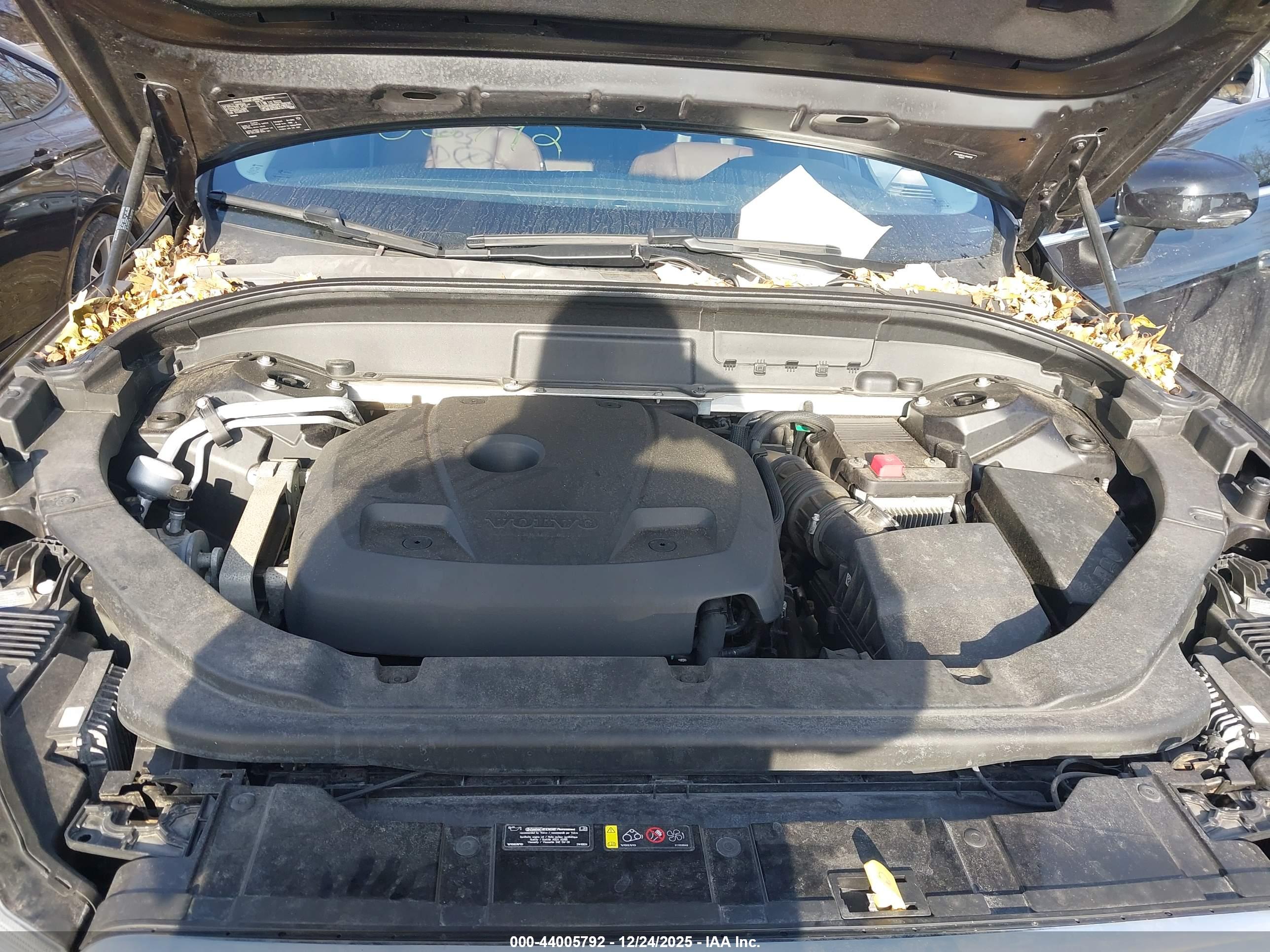VOLVO XC60 image 10