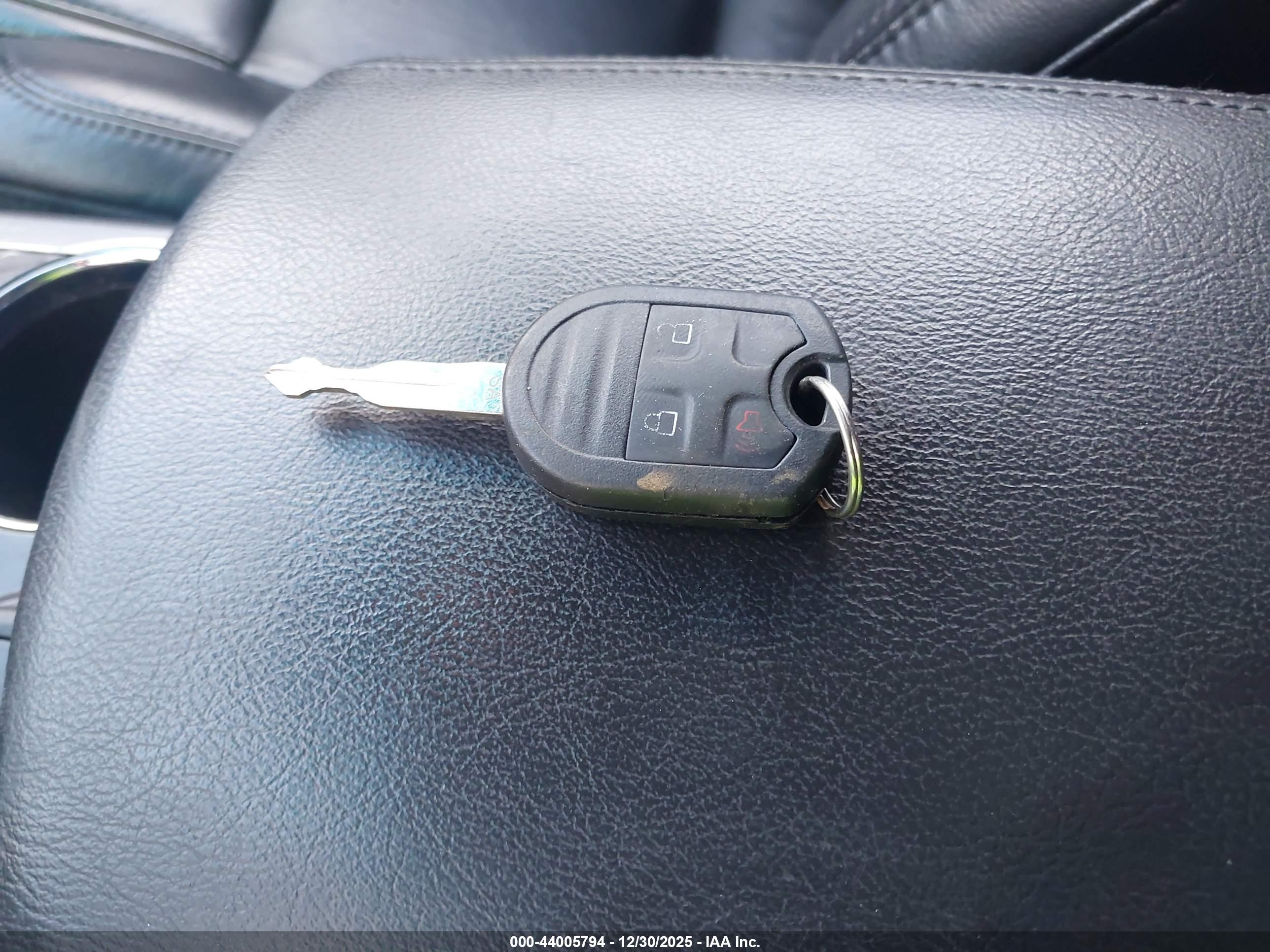 FORD EXPLORER image 11