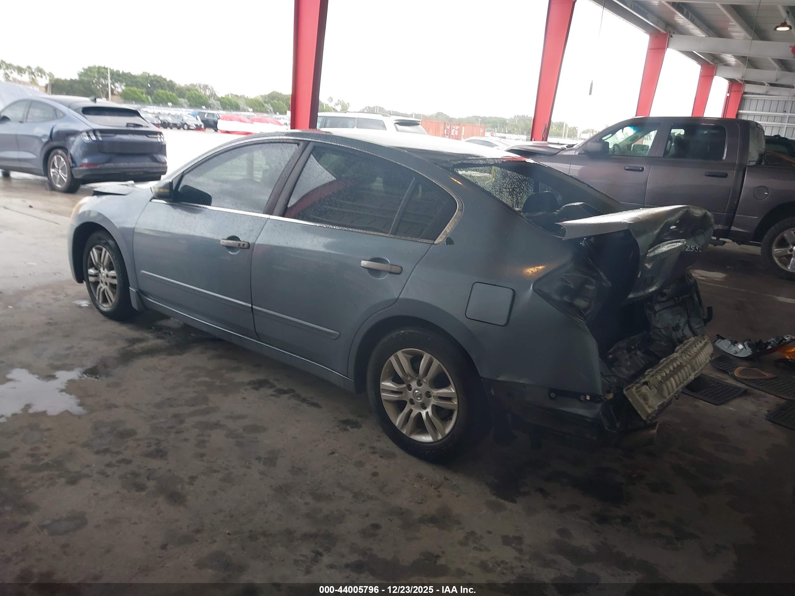 NISSAN ALTIMA image 3