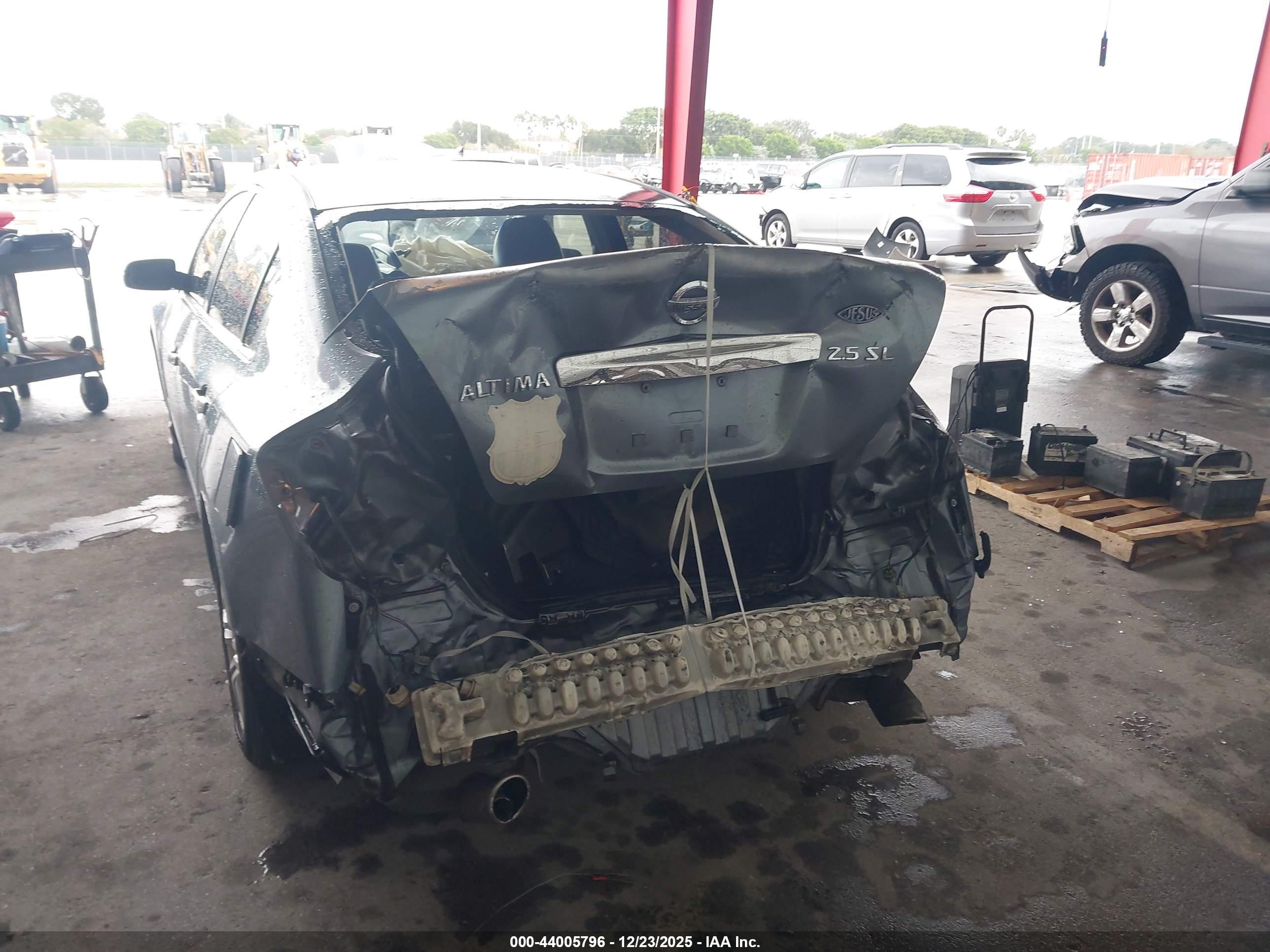 NISSAN ALTIMA image 6