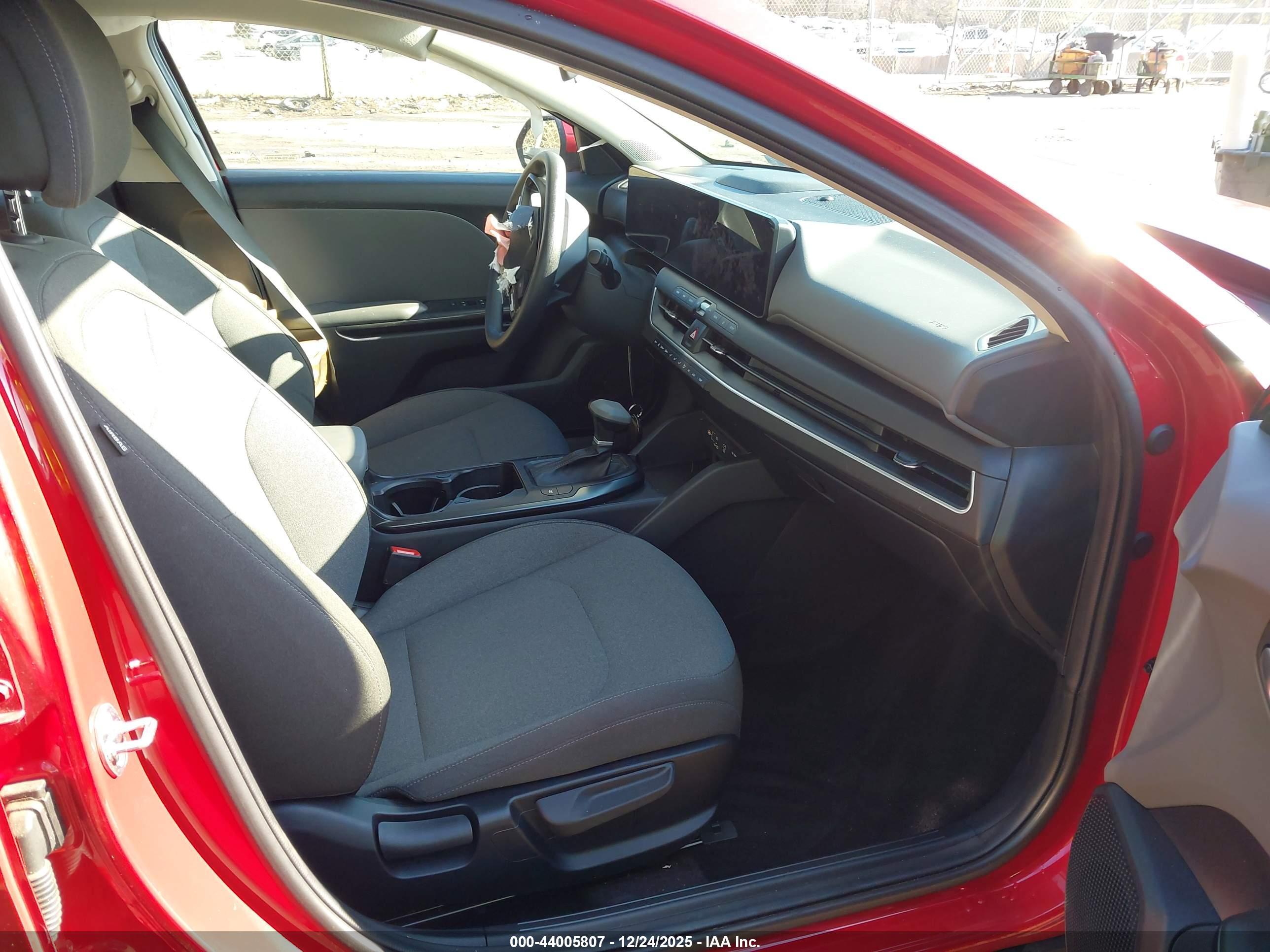 KIA K4 image 5