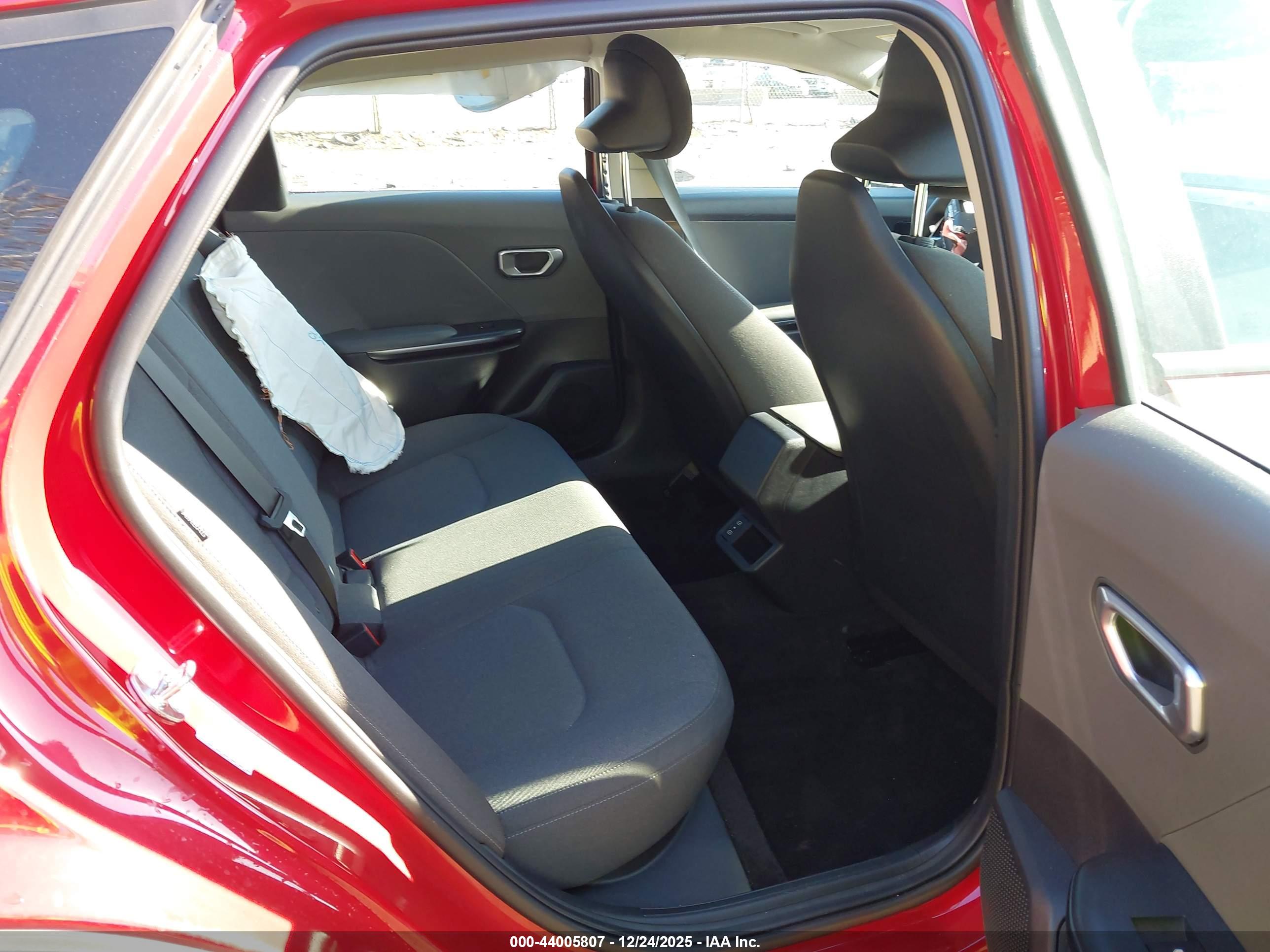 KIA K4 image 8