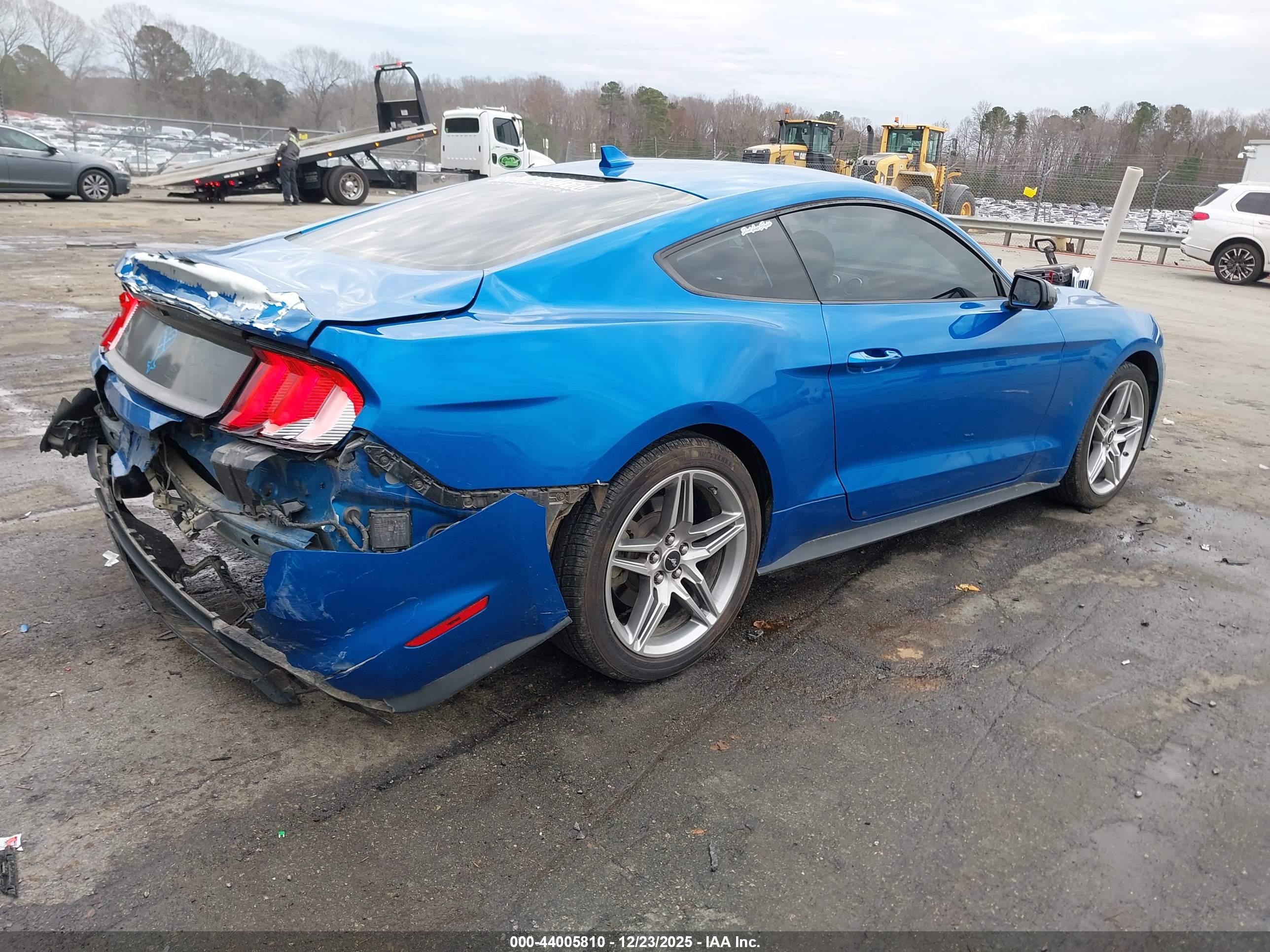 FORD MUSTANG image 4