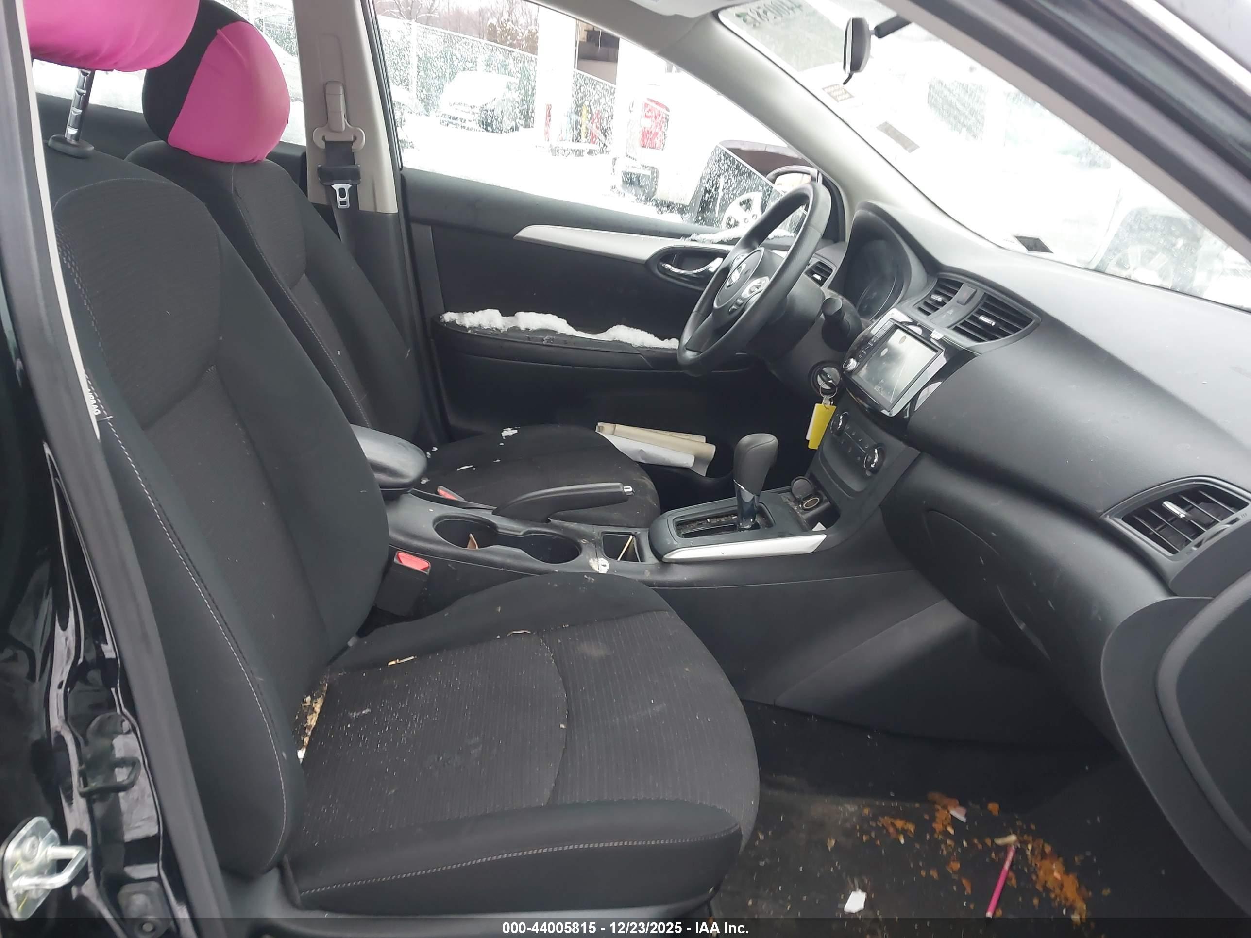 NISSAN SENTRA image 5