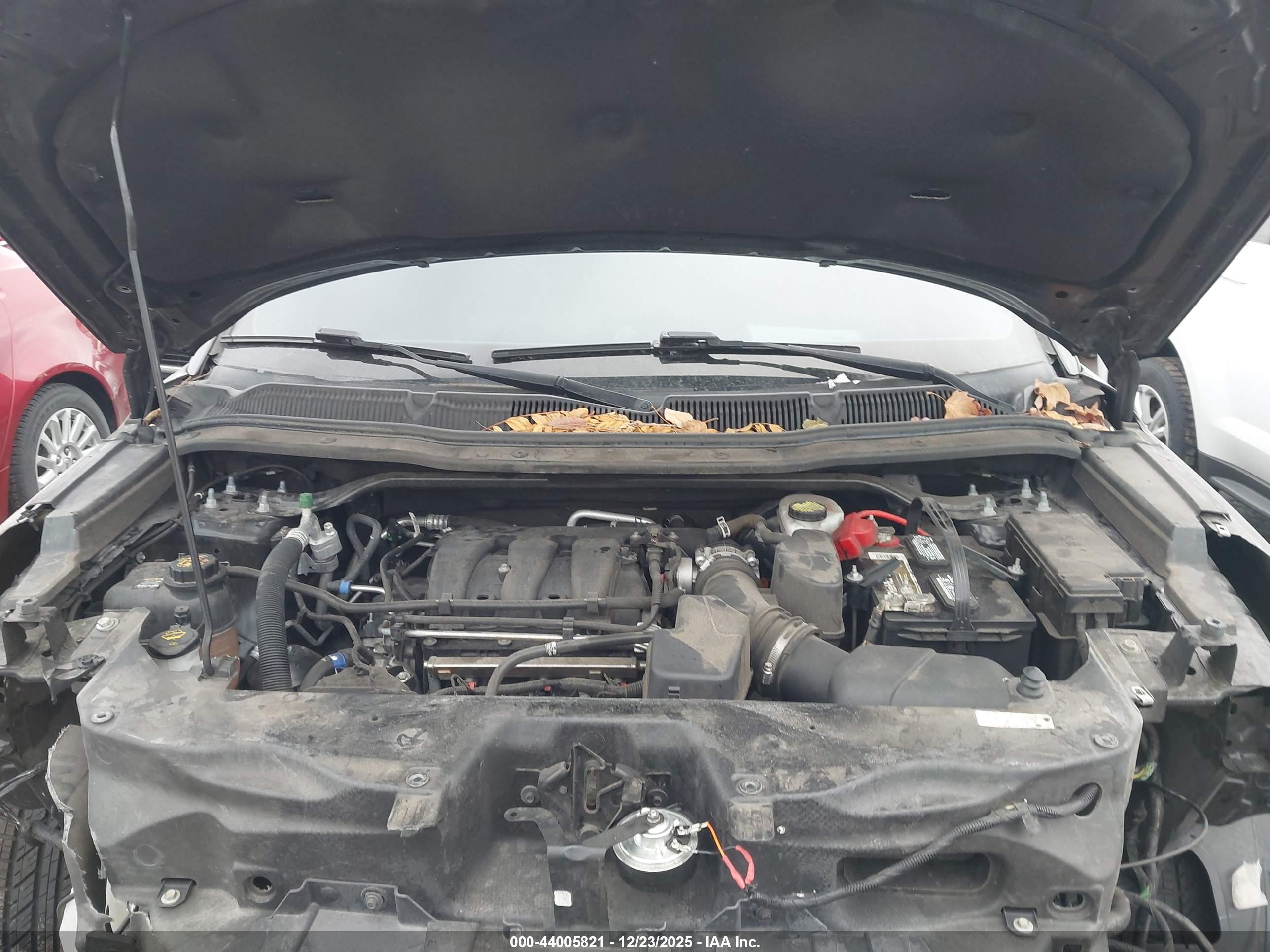 FORD EXPLORER image 10
