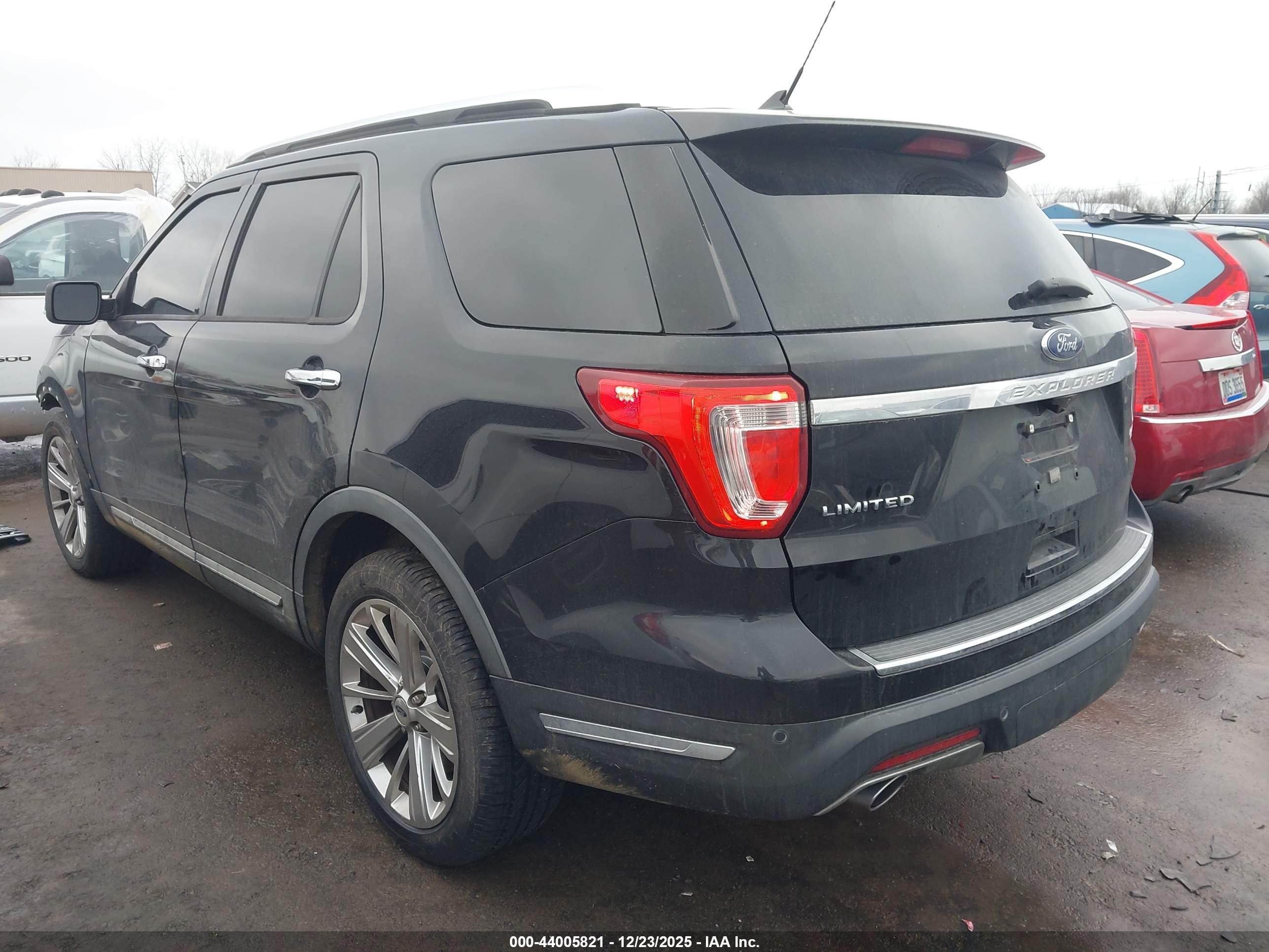 FORD EXPLORER image 3