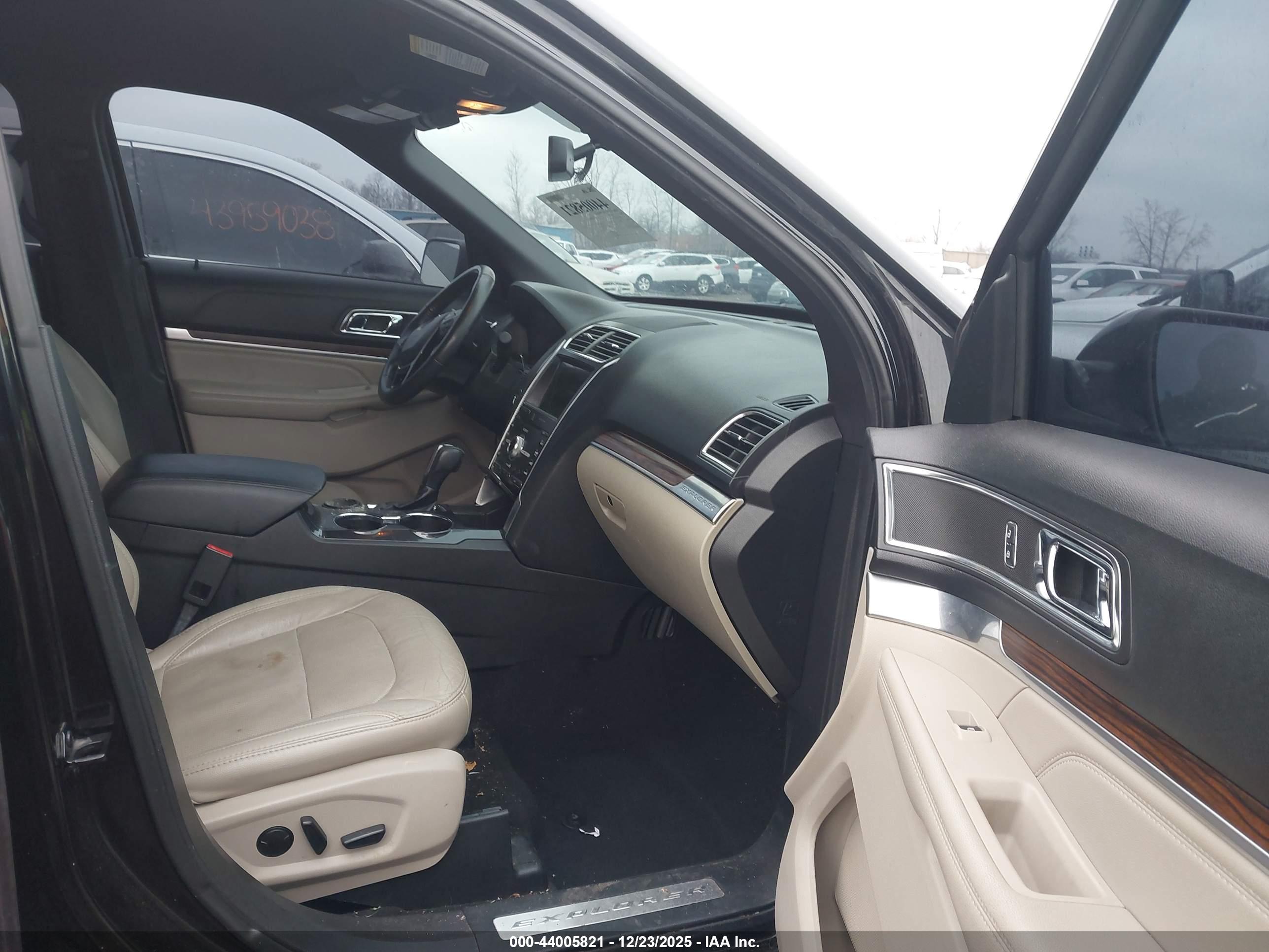 FORD EXPLORER image 5