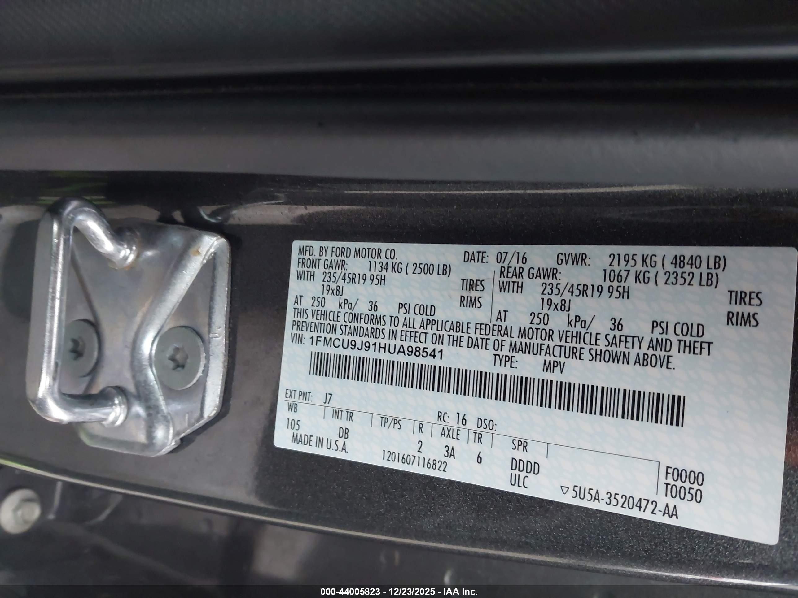 FORD ESCAPE image 9