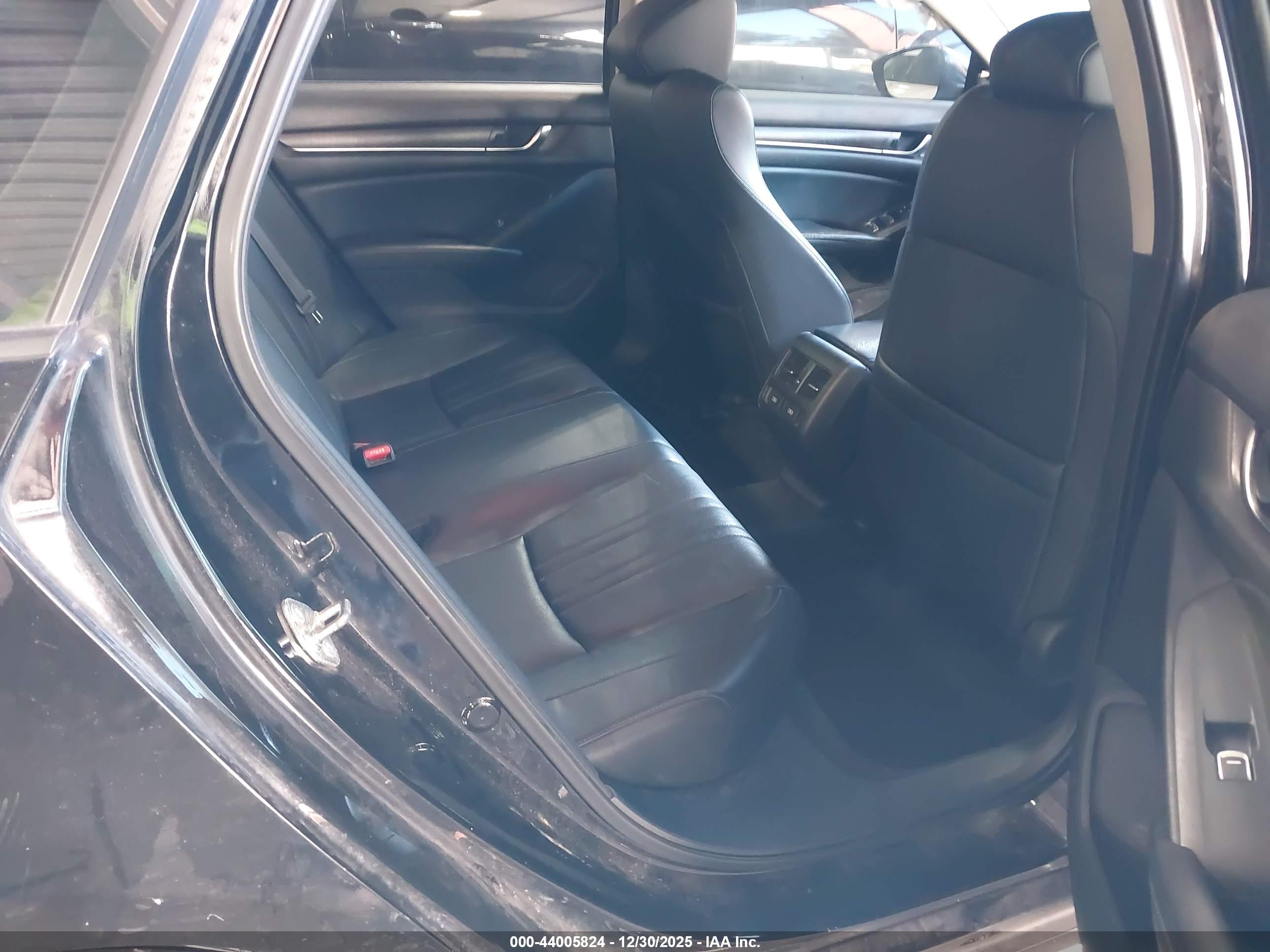 HONDA ACCORD image 8