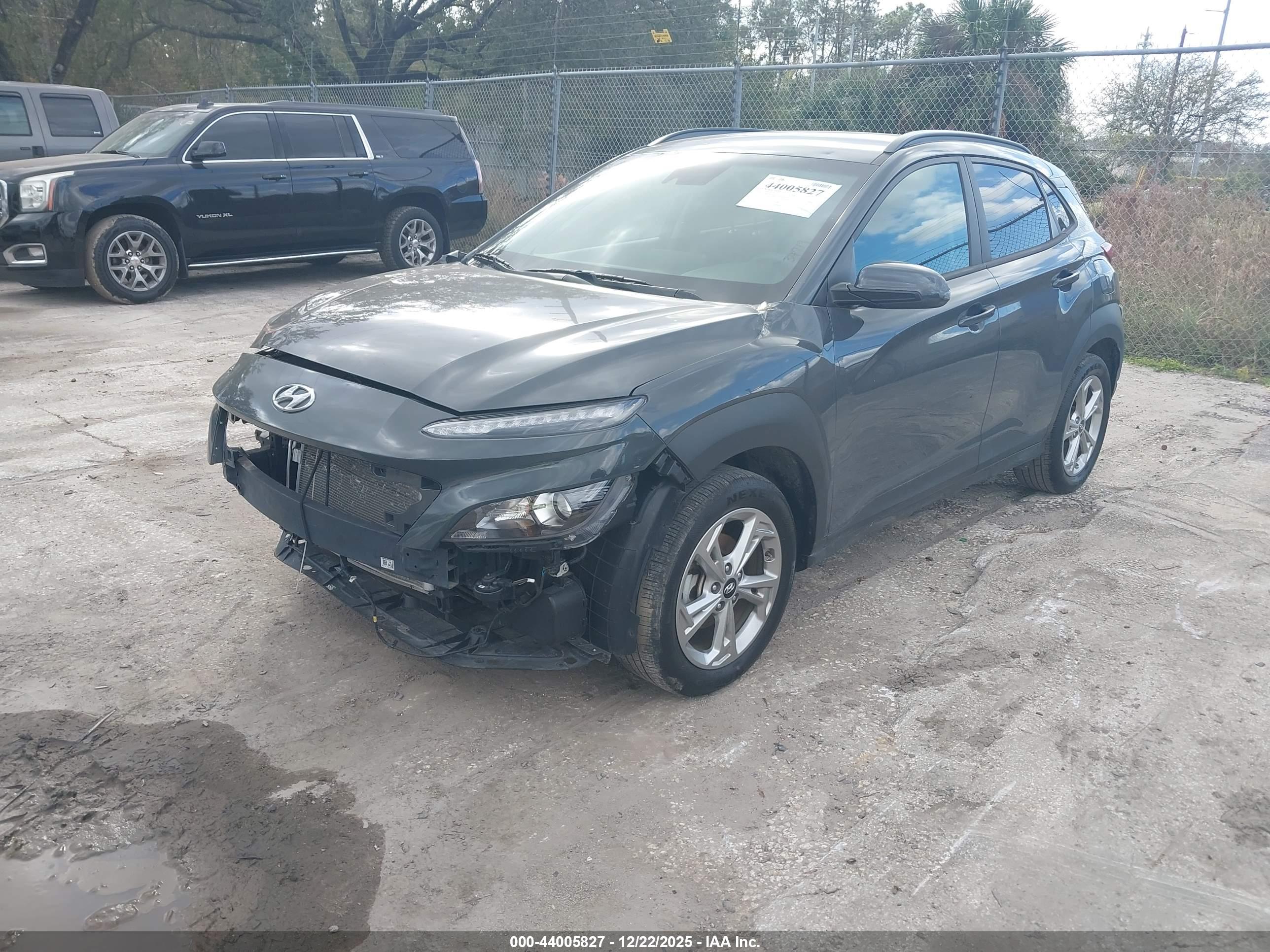 HYUNDAI KONA image 2