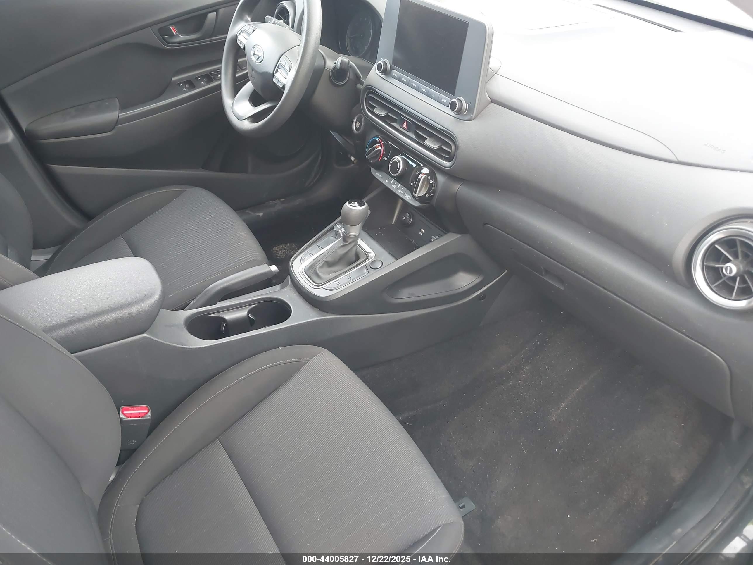HYUNDAI KONA image 5