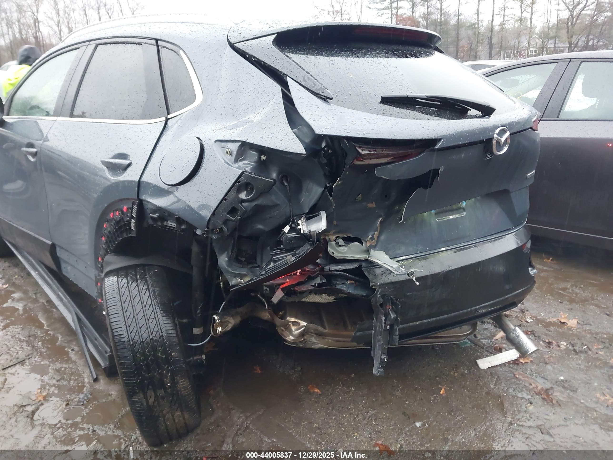 MAZDA CX-30 image 6