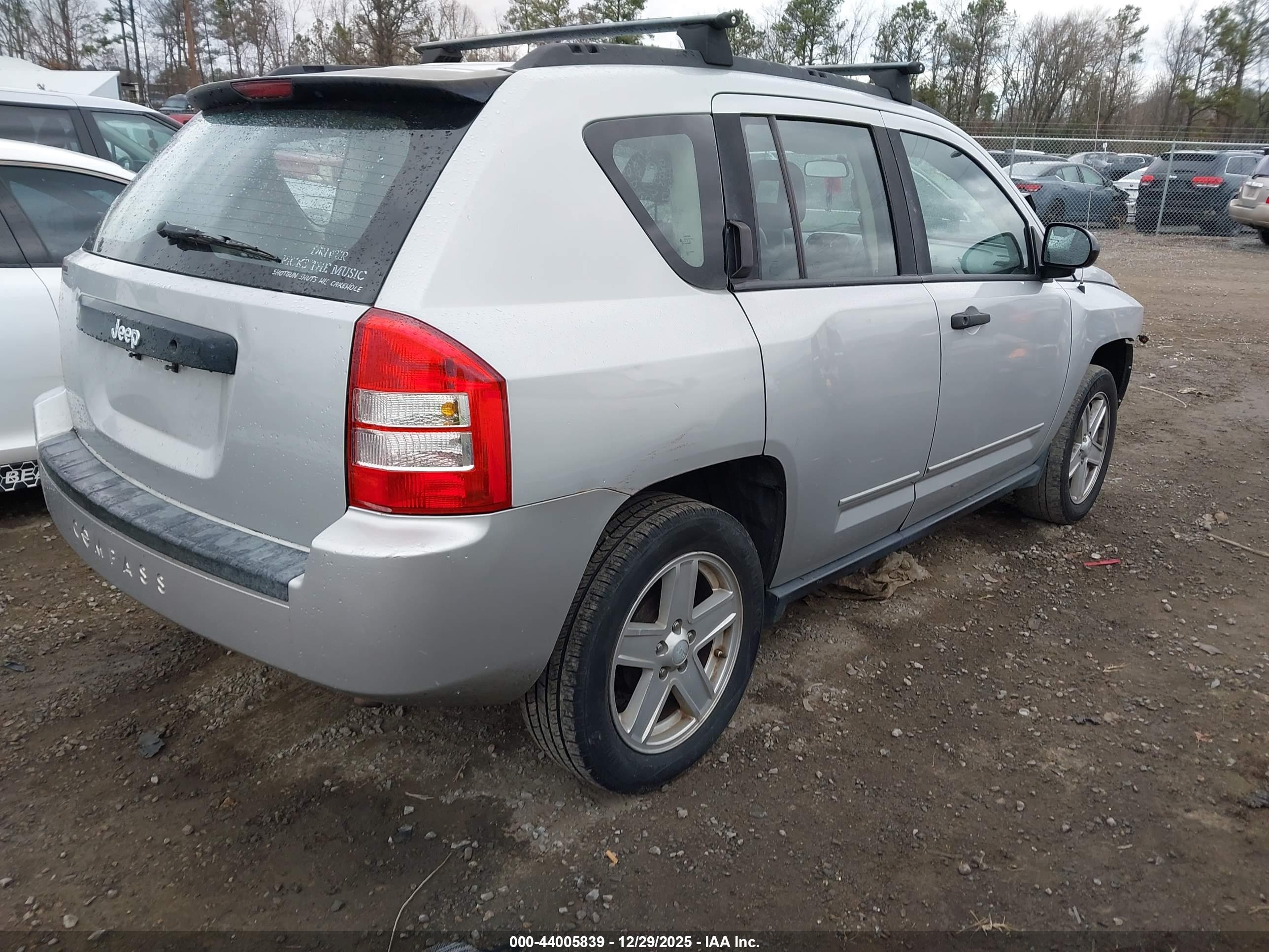 JEEP COMPASS image 4