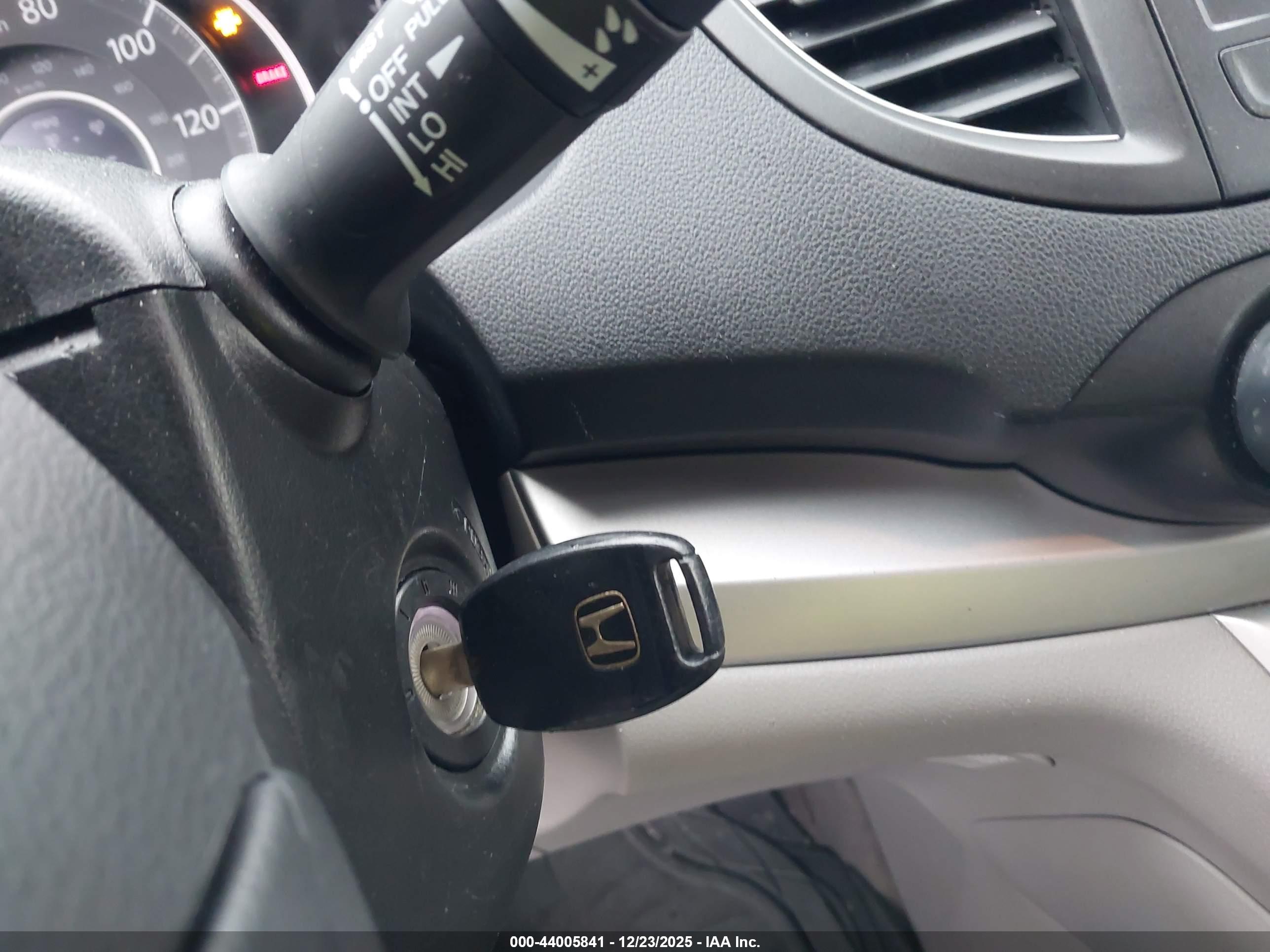 HONDA CR-V image 11