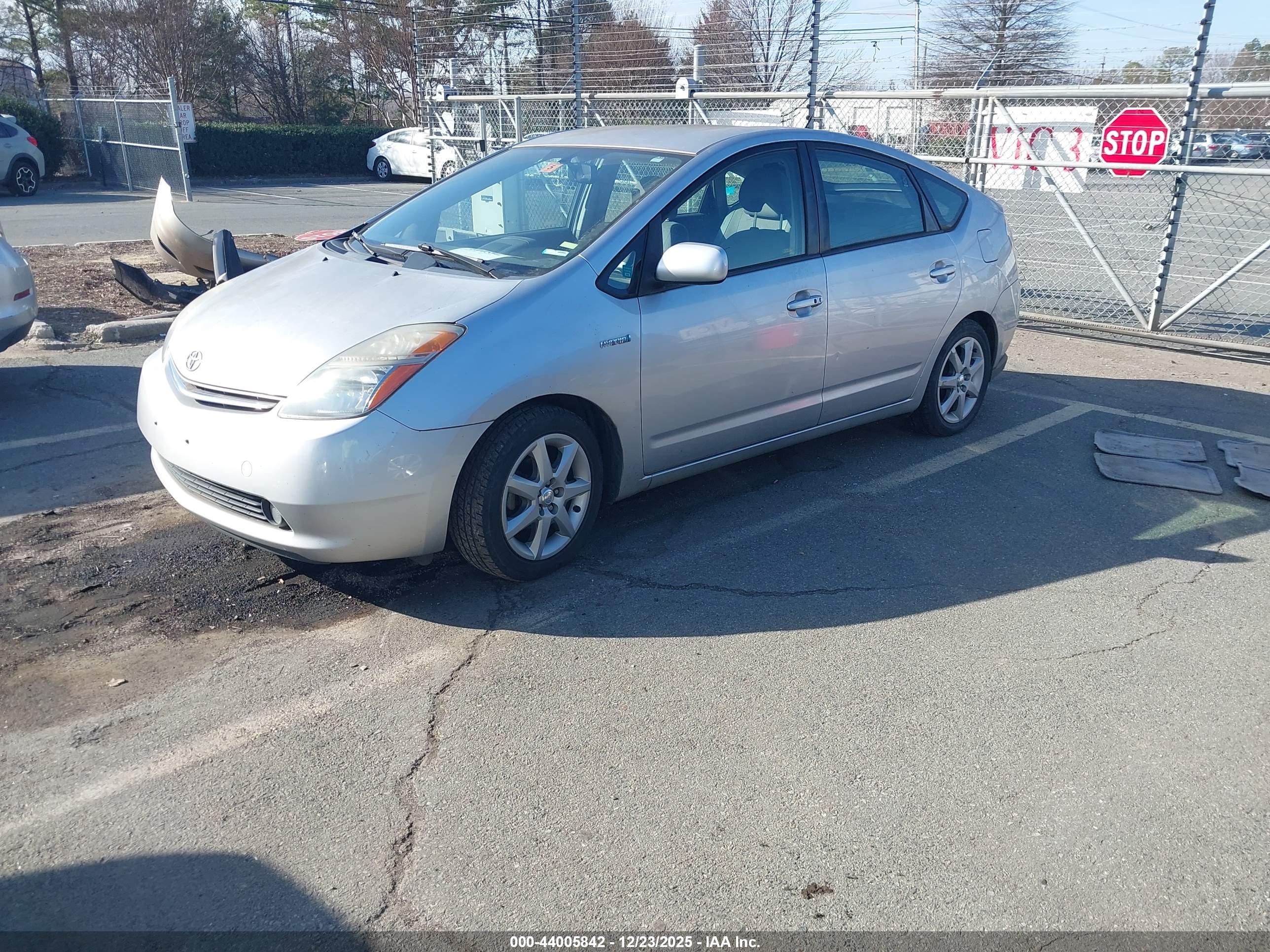 TOYOTA PRIUS image 2