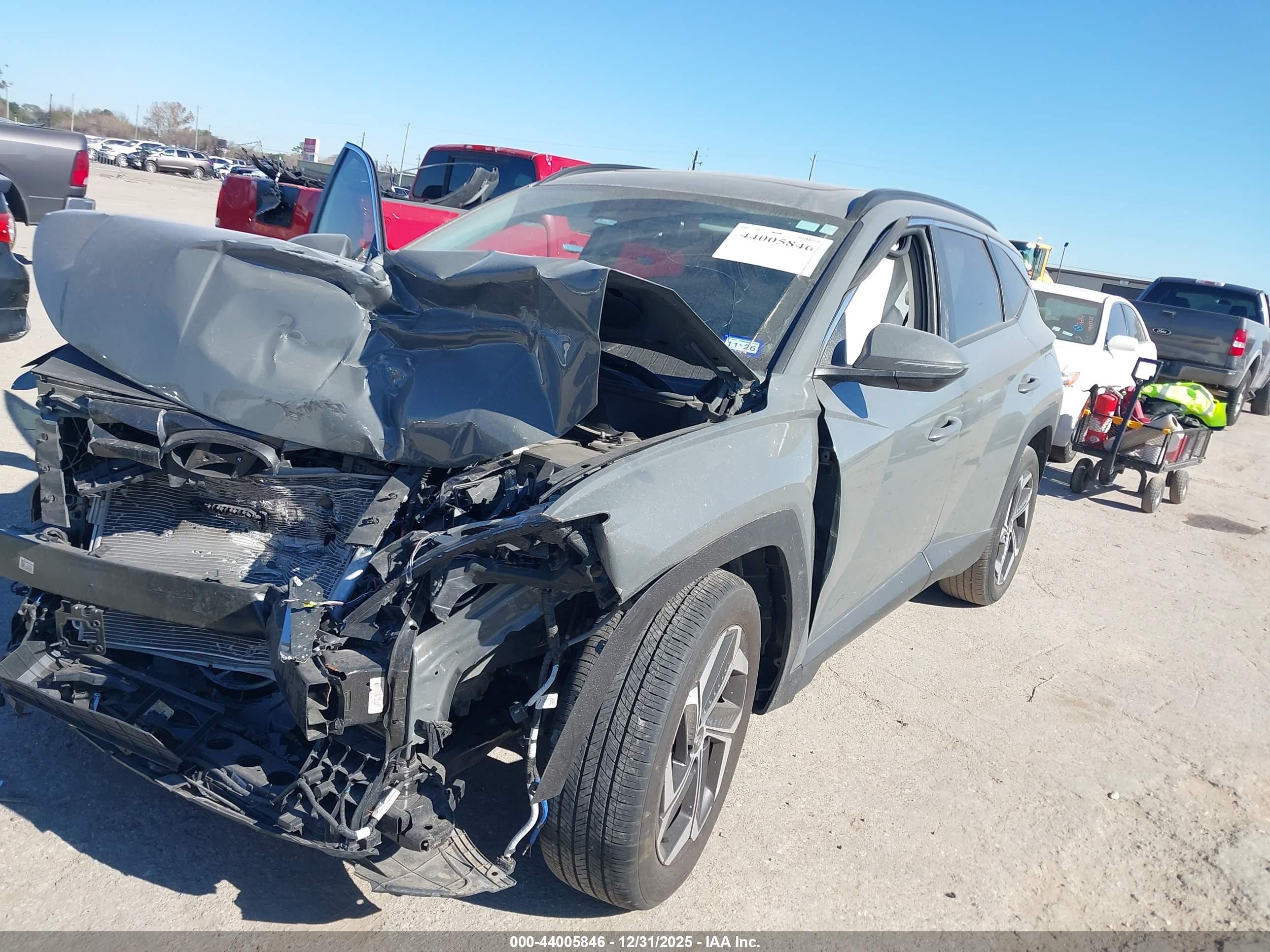 HYUNDAI TUCSON image 2