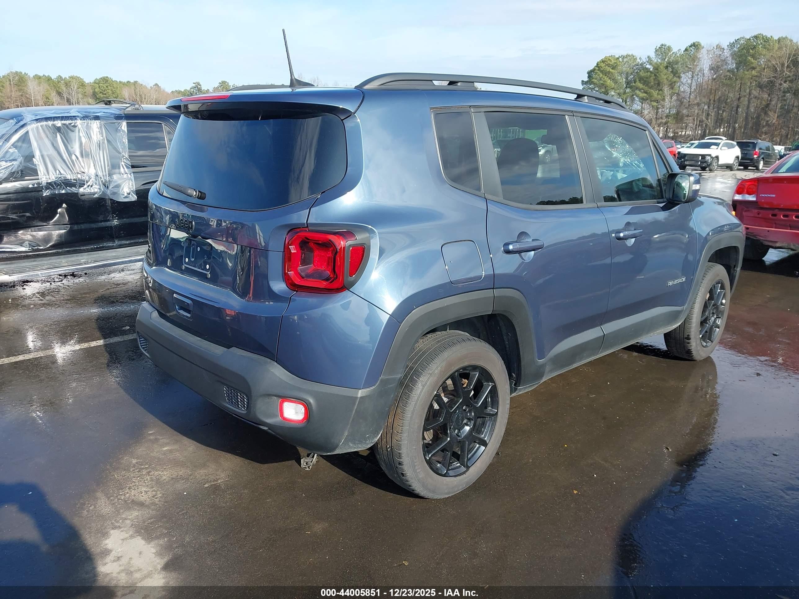 JEEP RENEGADE image 4