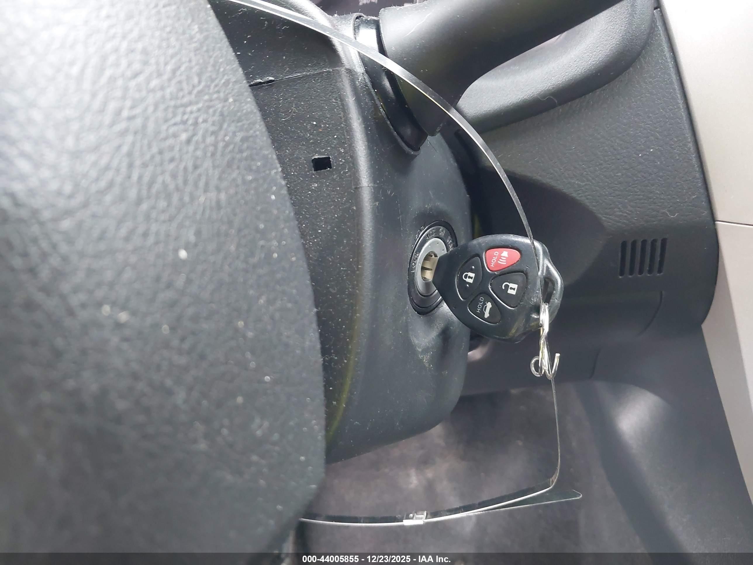 TOYOTA COROLLA image 11