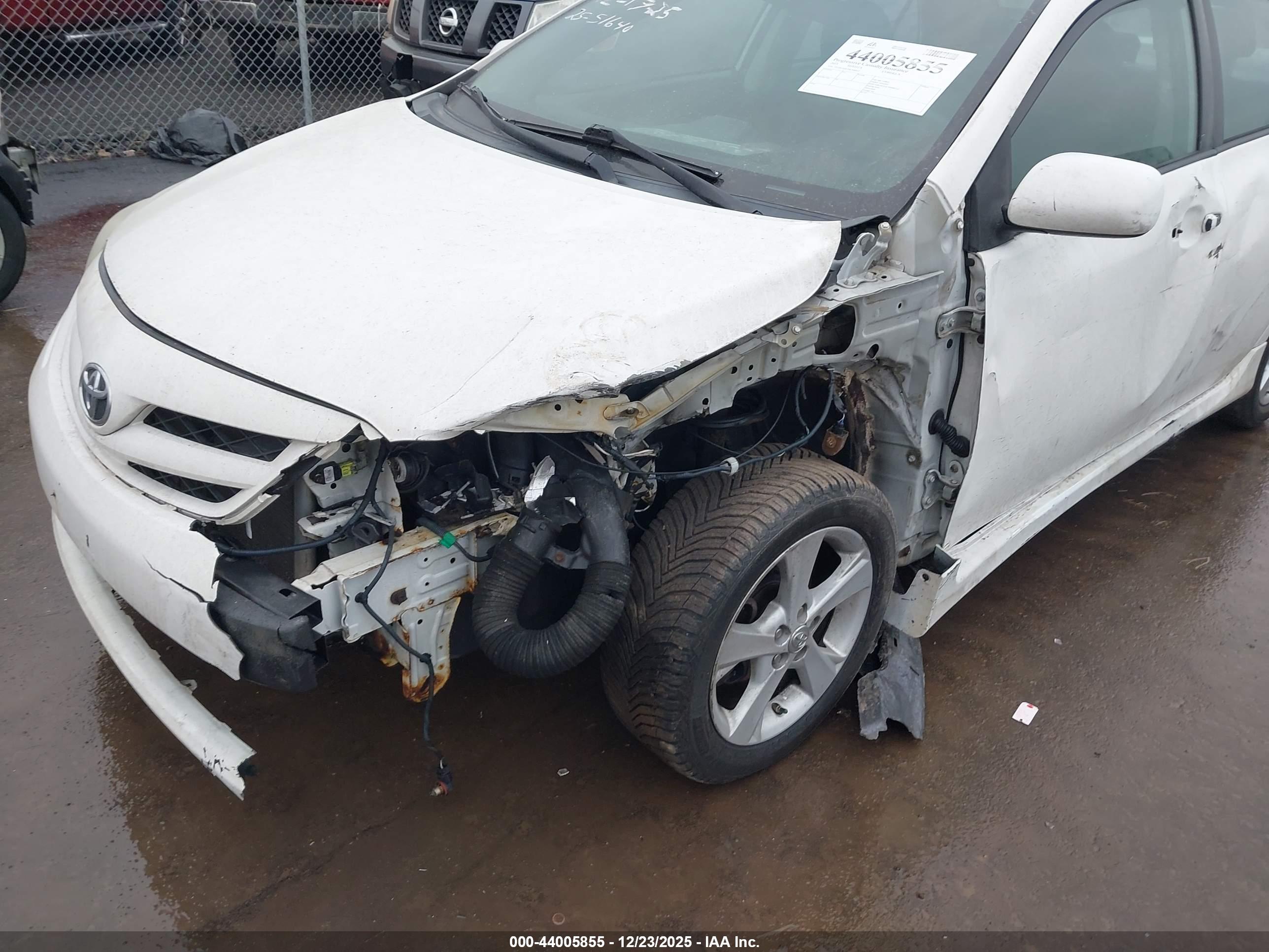 TOYOTA COROLLA image 6