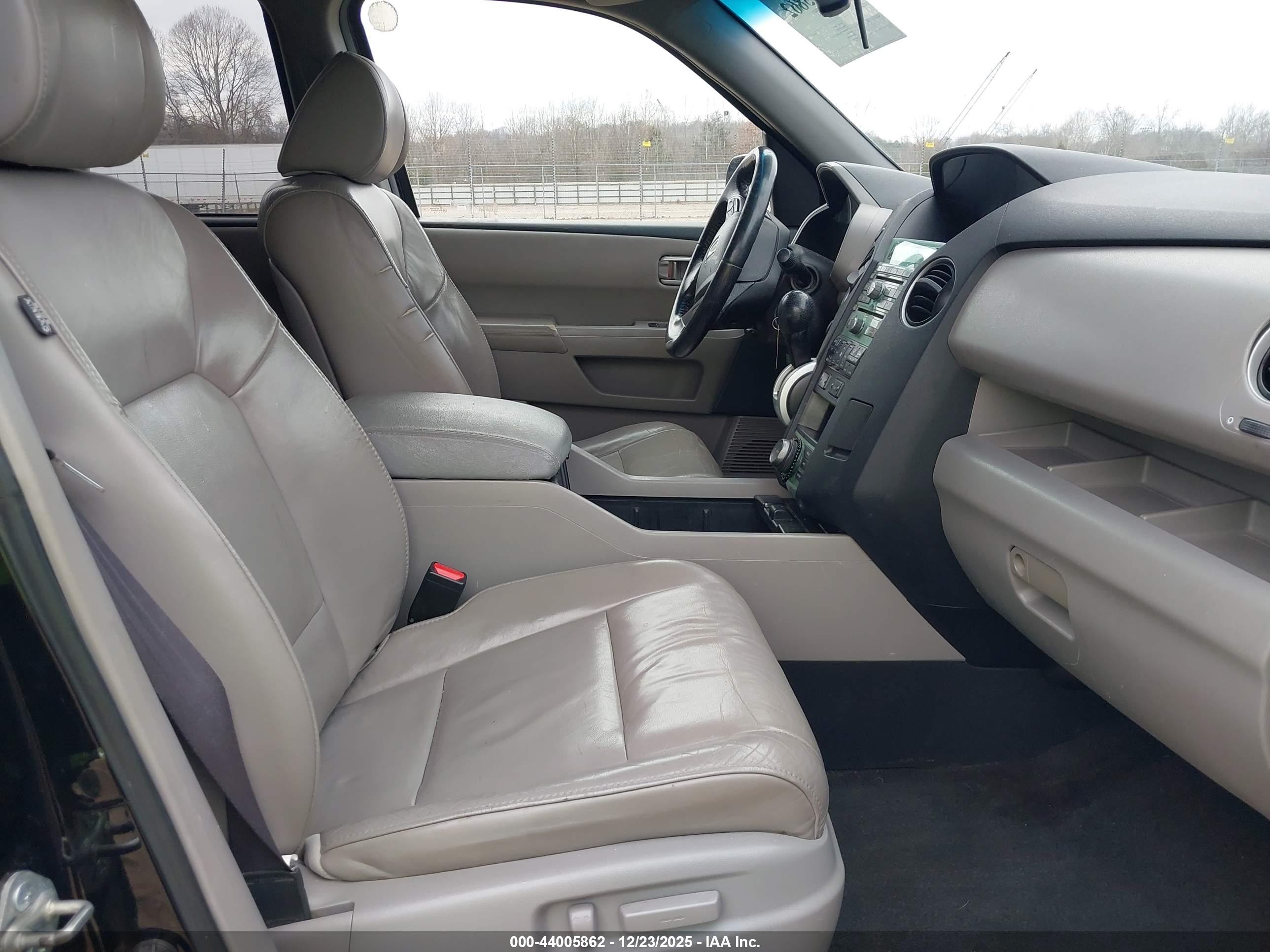 HONDA PILOT image 5