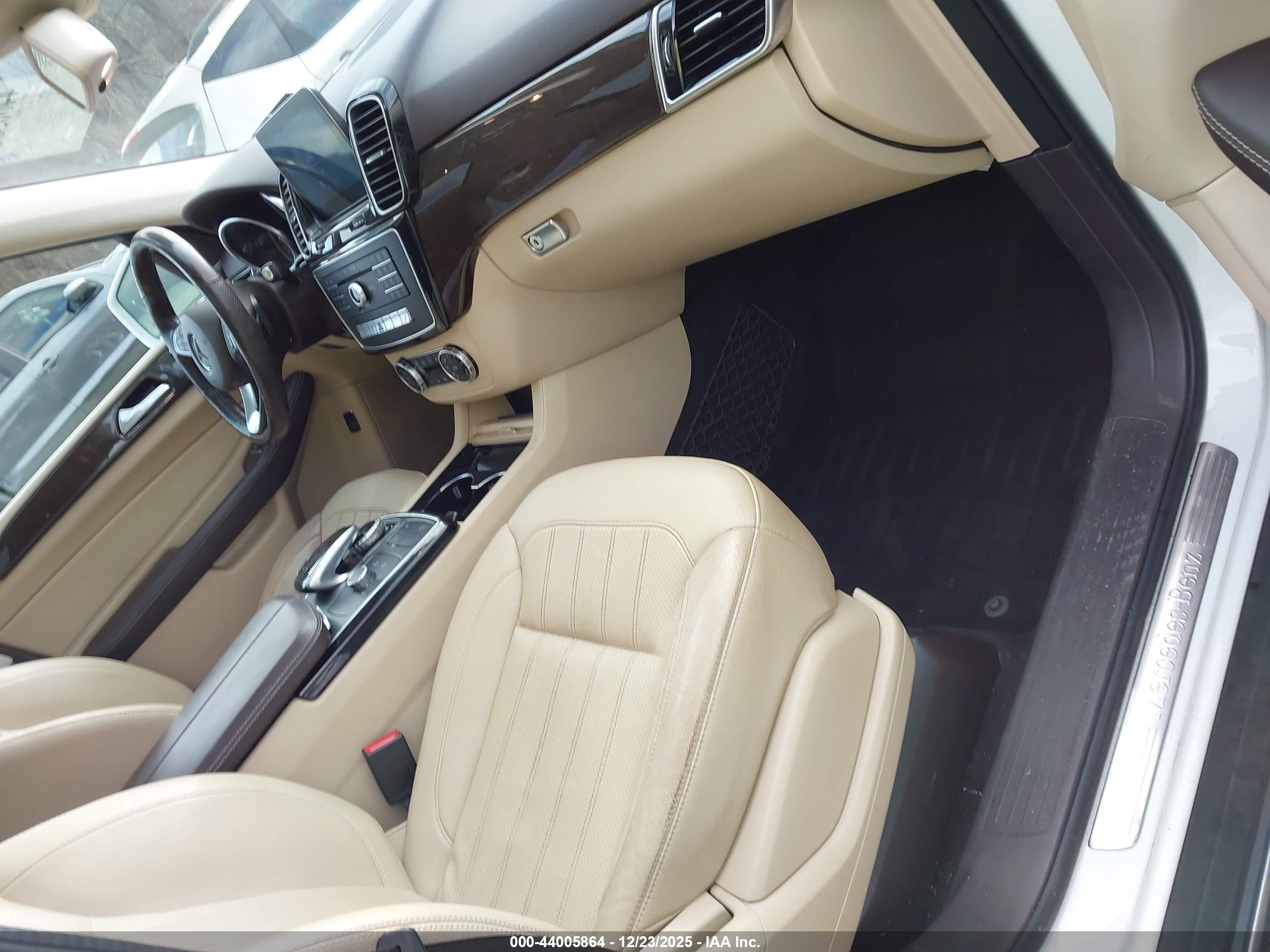 MERCEDES-BENZ GLE image 5