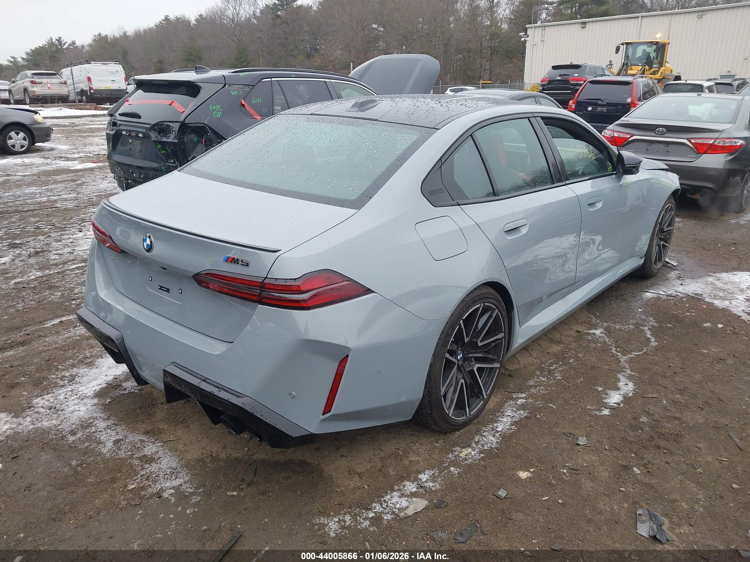 BMW M5 image 4