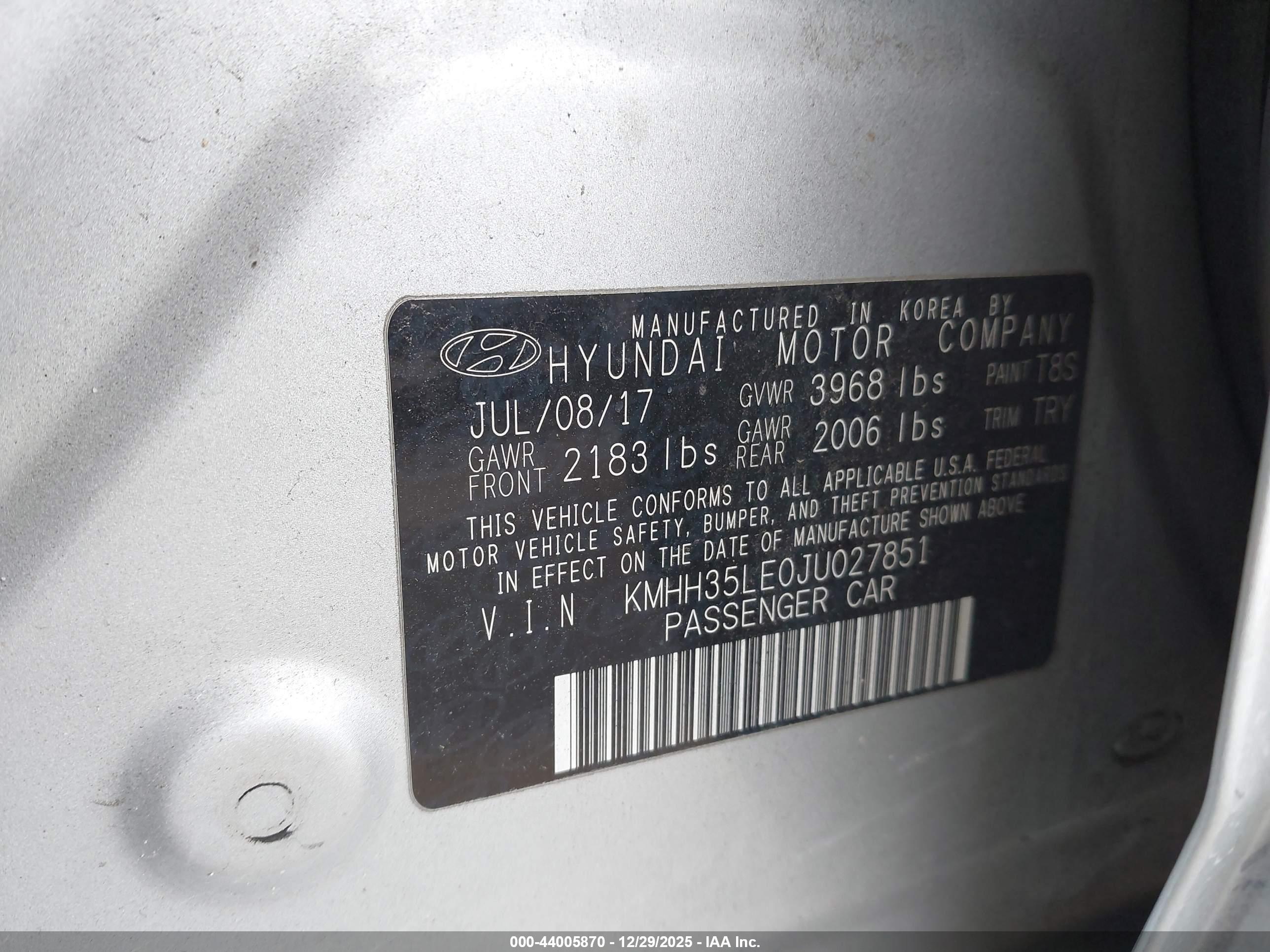 HYUNDAI ELANTRA image 9