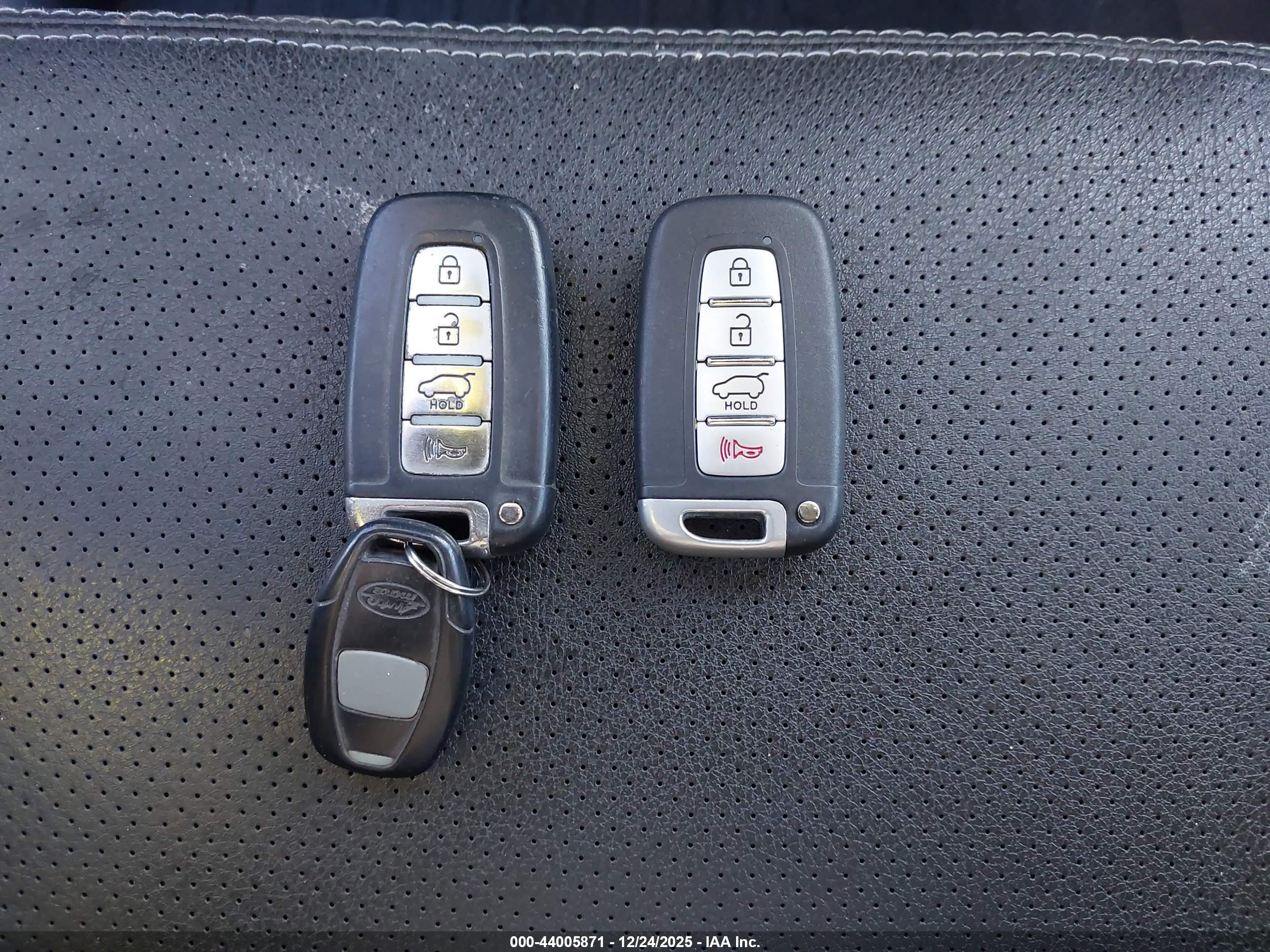 KIA SORENTO image 11