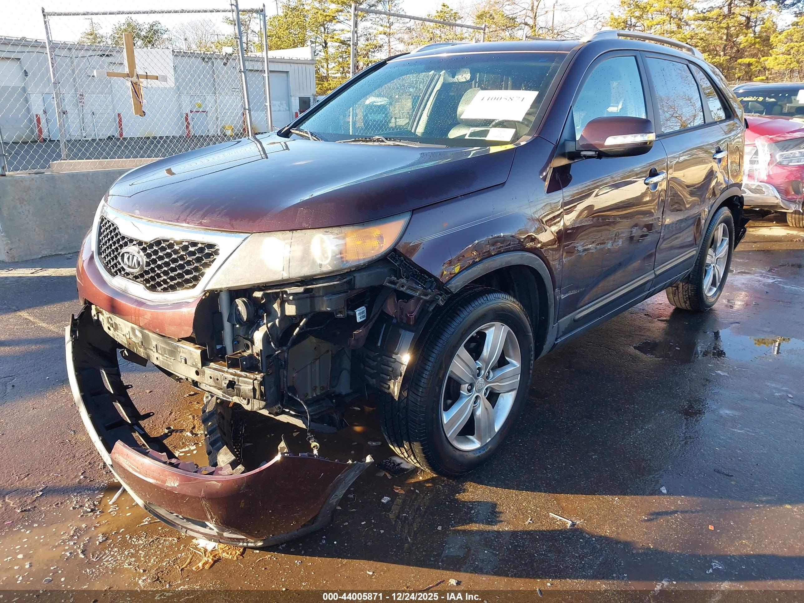 KIA SORENTO image 2