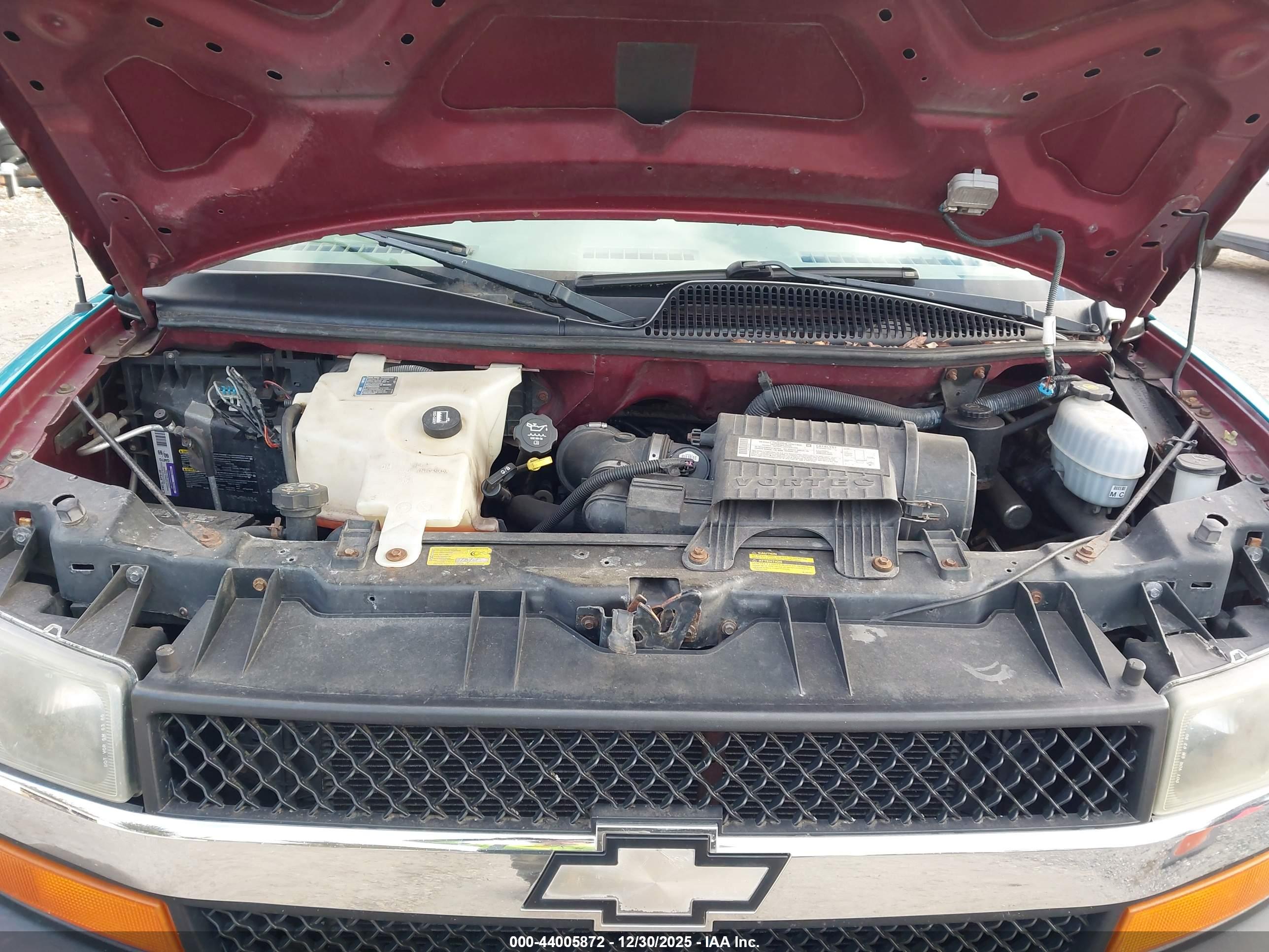 CHEVROLET EXPRESS image 10