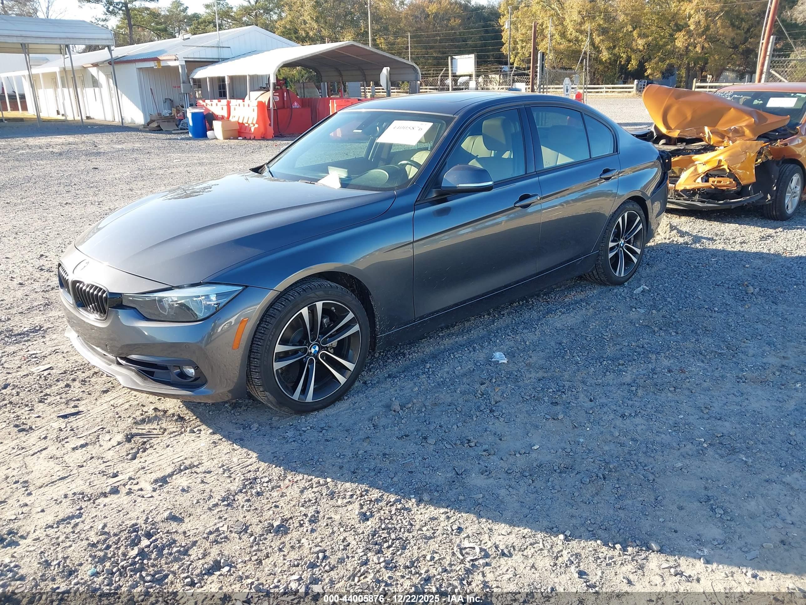 BMW 330I image 2