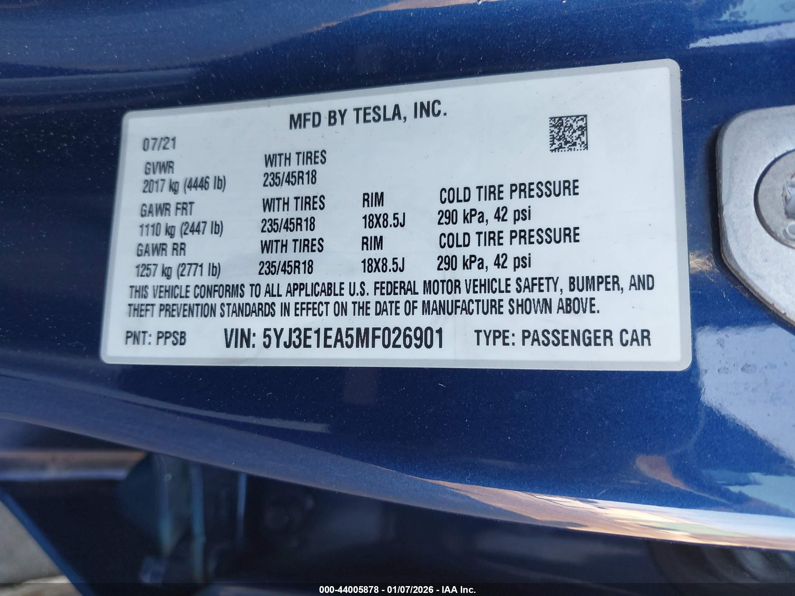 TESLA MODEL image 9