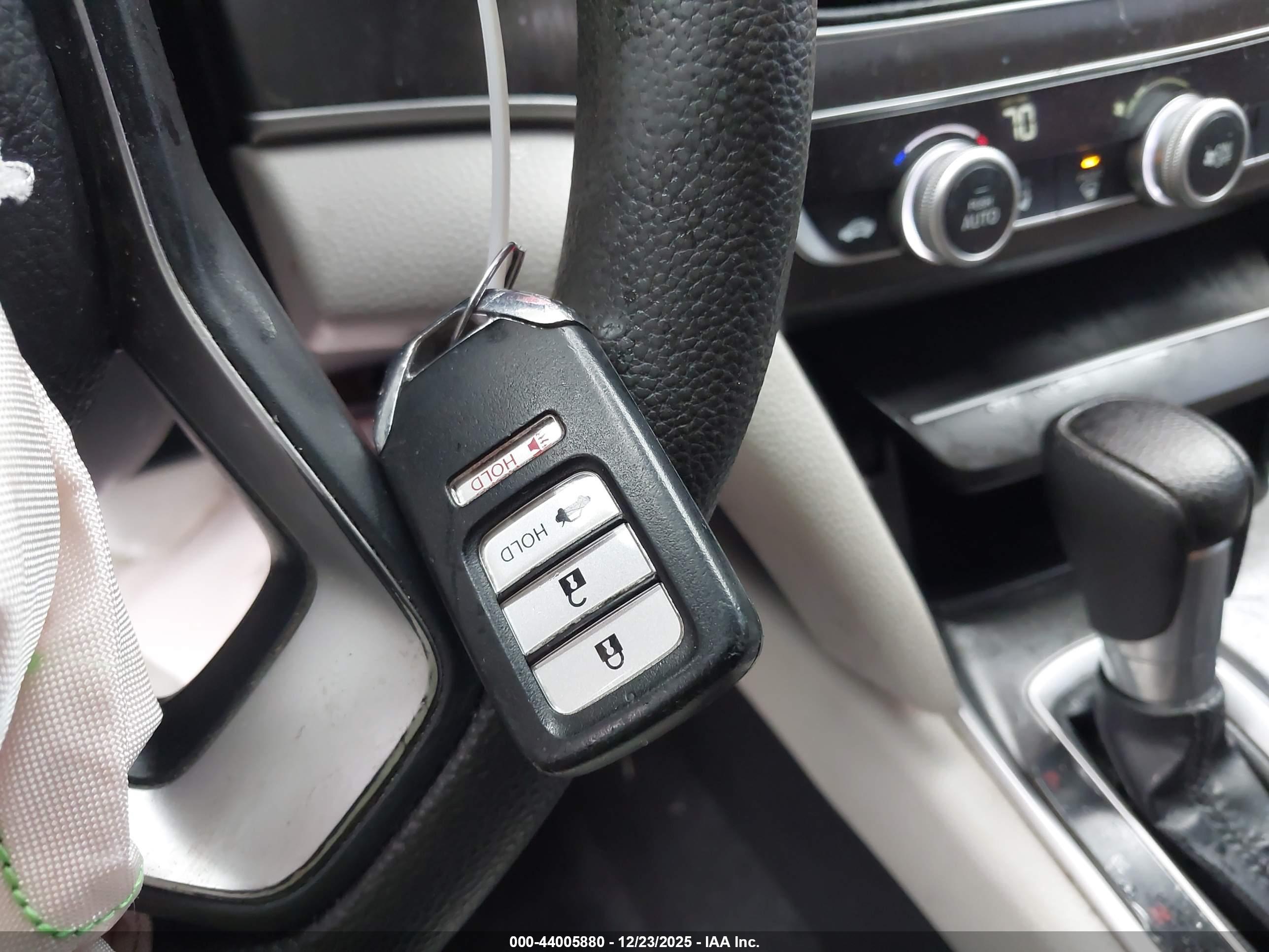 HONDA ACCORD image 11