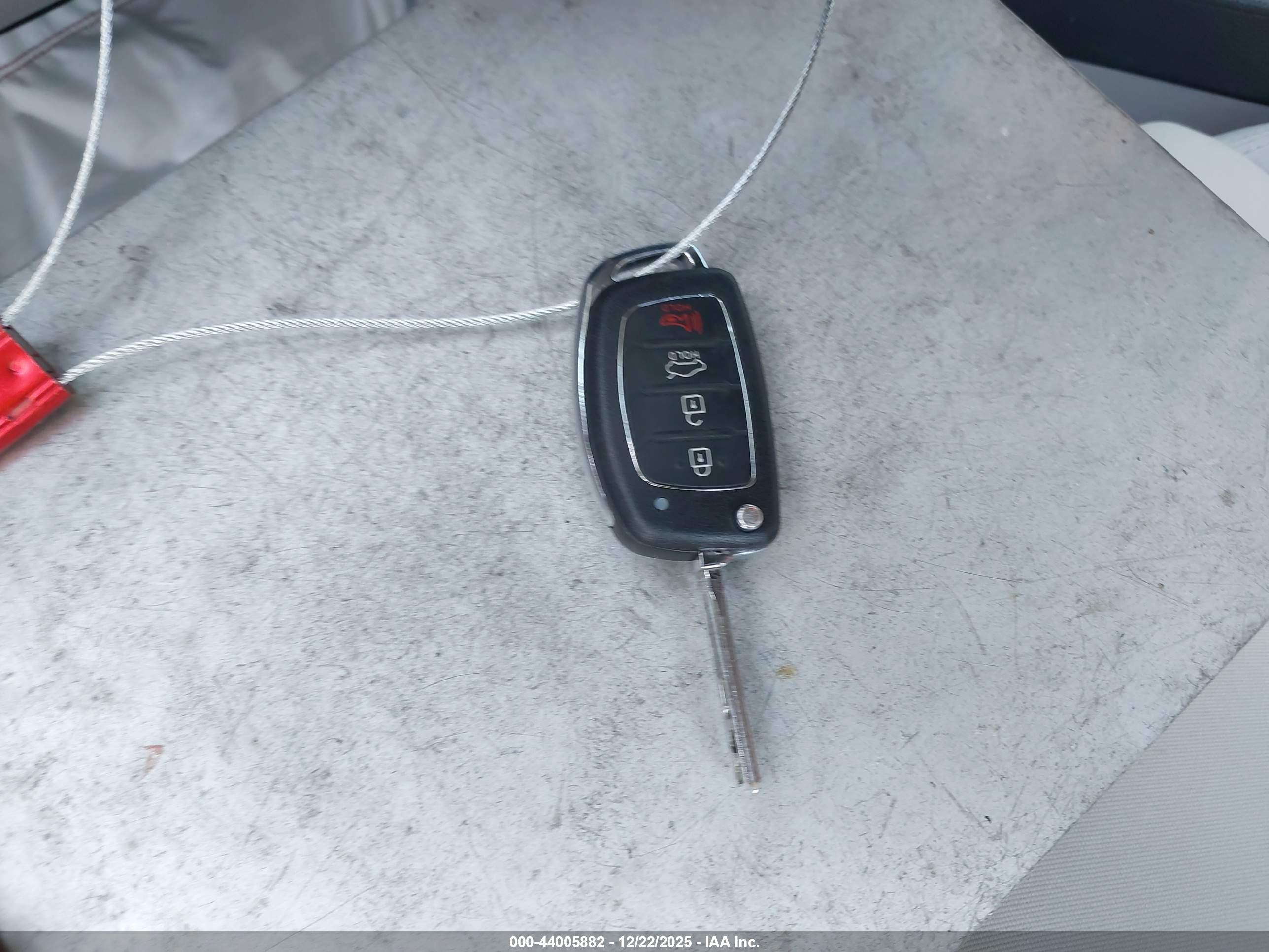 HYUNDAI SONATA image 11