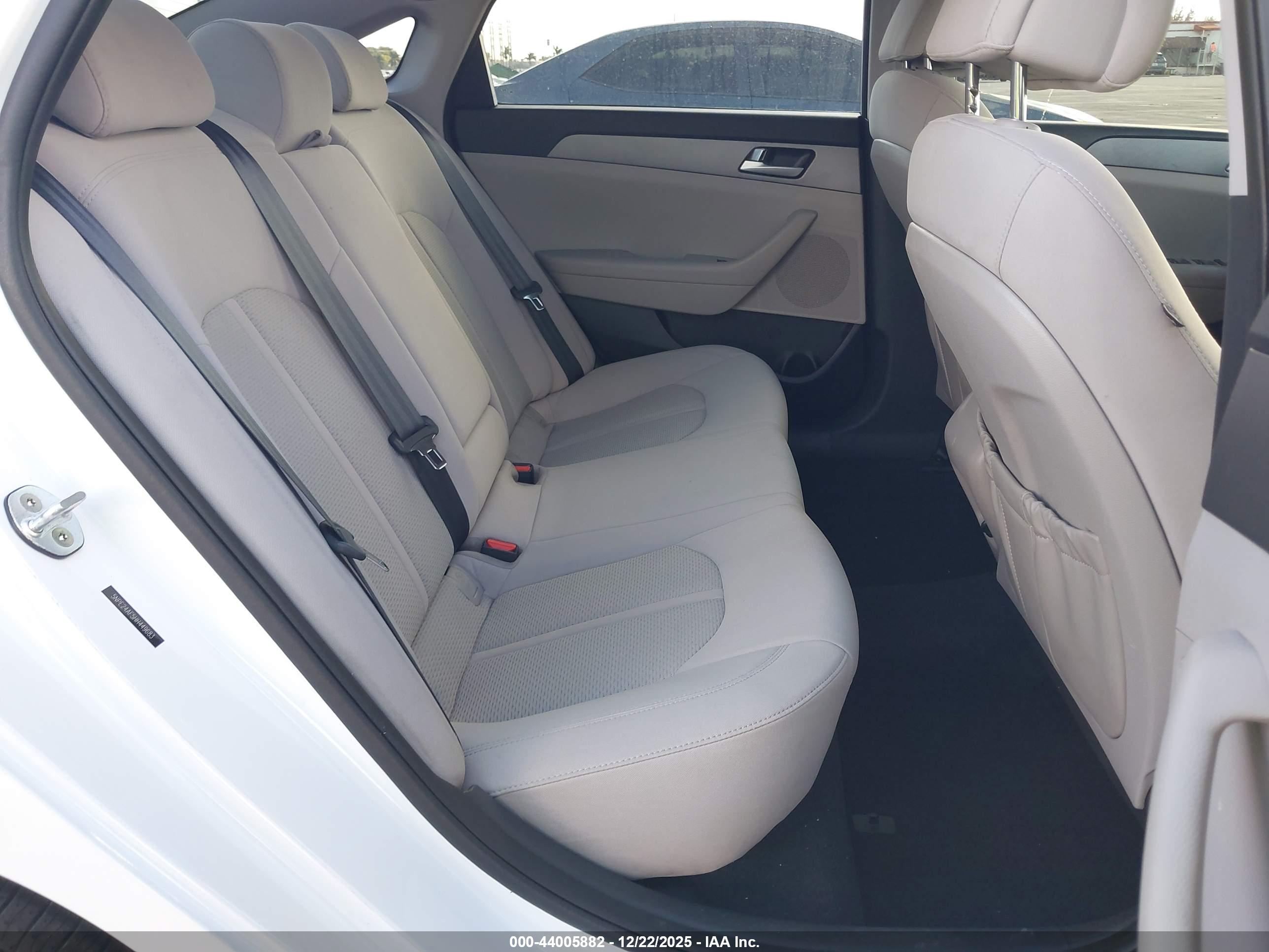 HYUNDAI SONATA image 8