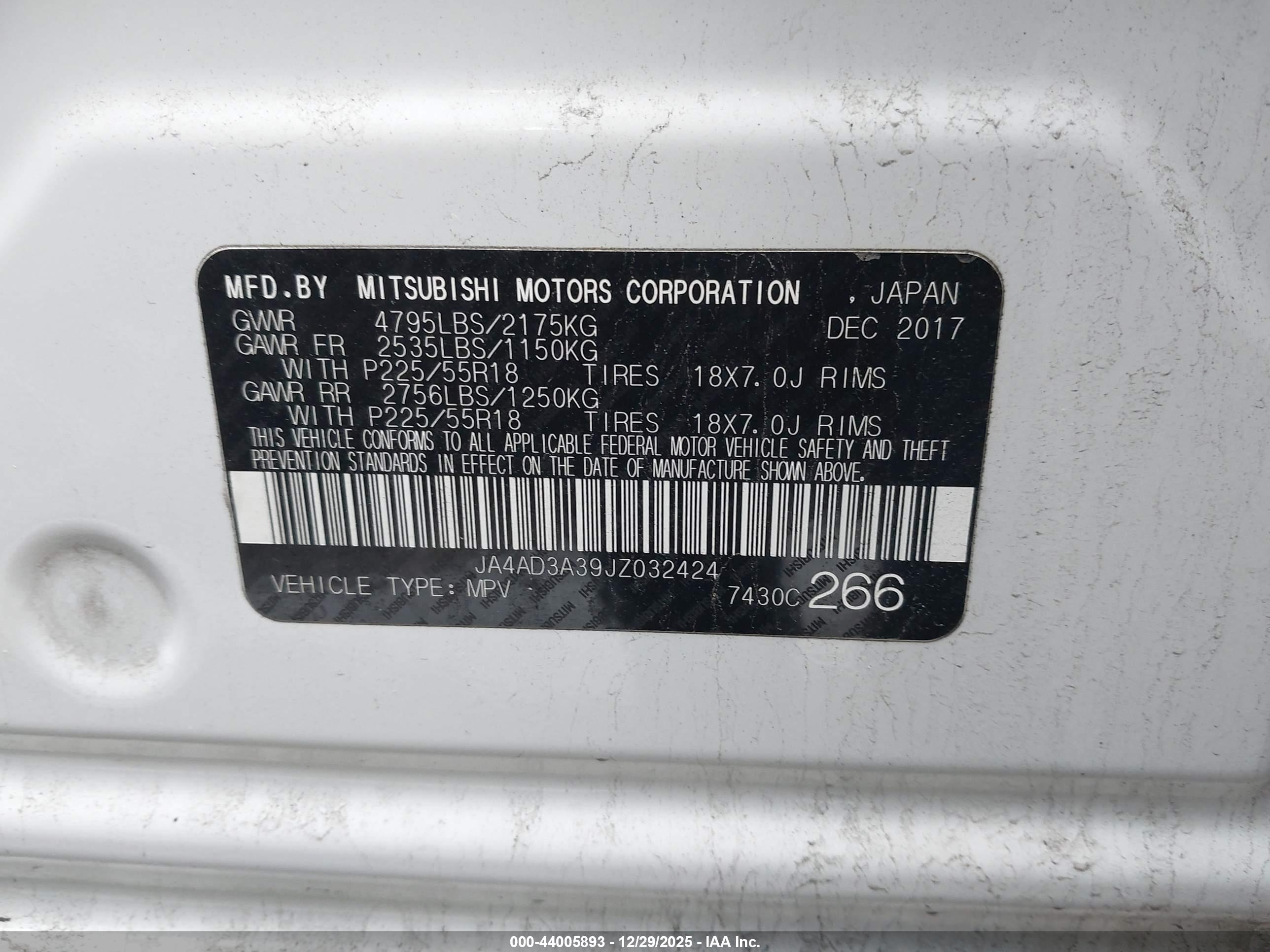 MITSUBISHI OUTLANDER image 9