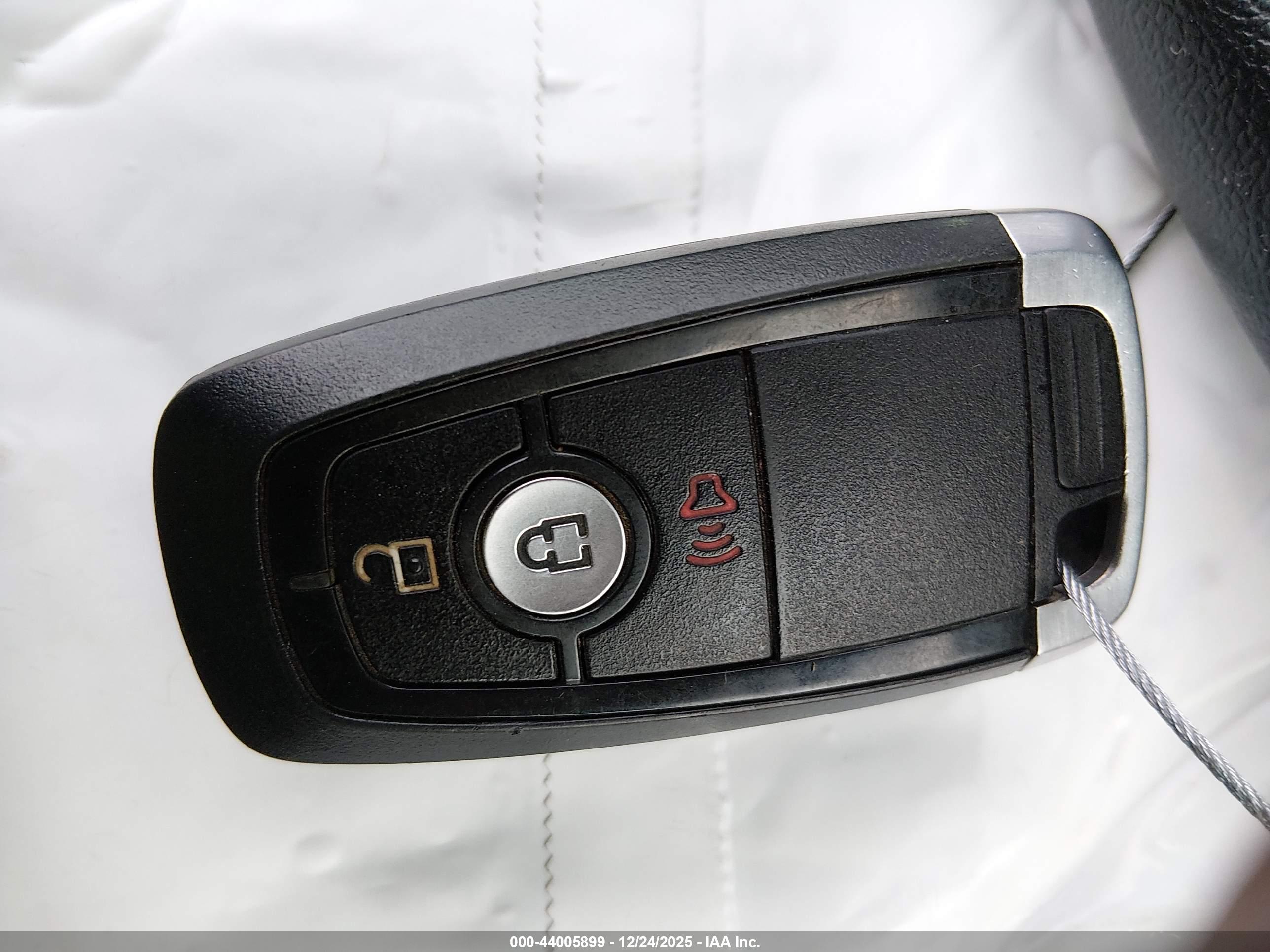 FORD ESCAPE image 11