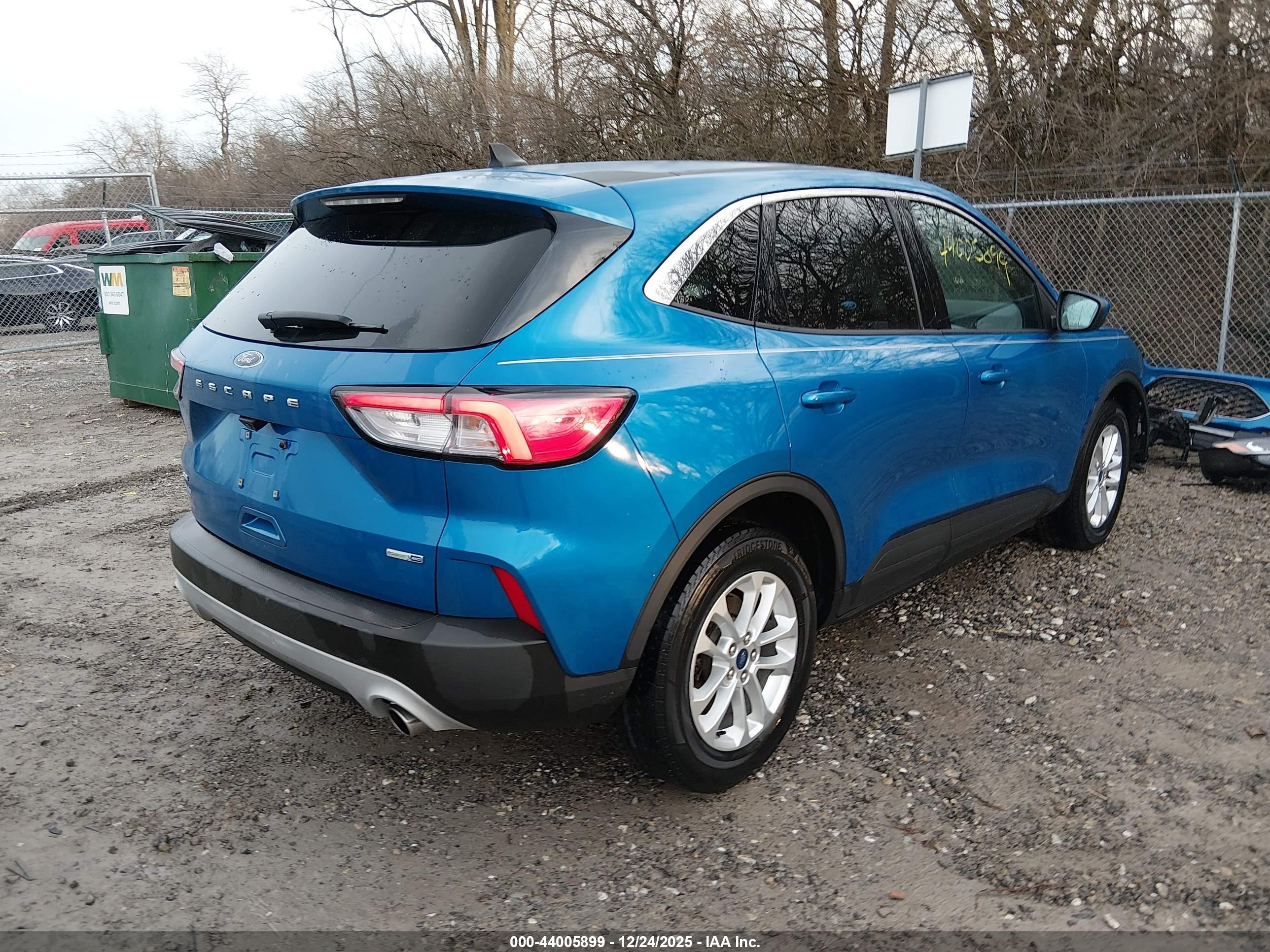 FORD ESCAPE image 4
