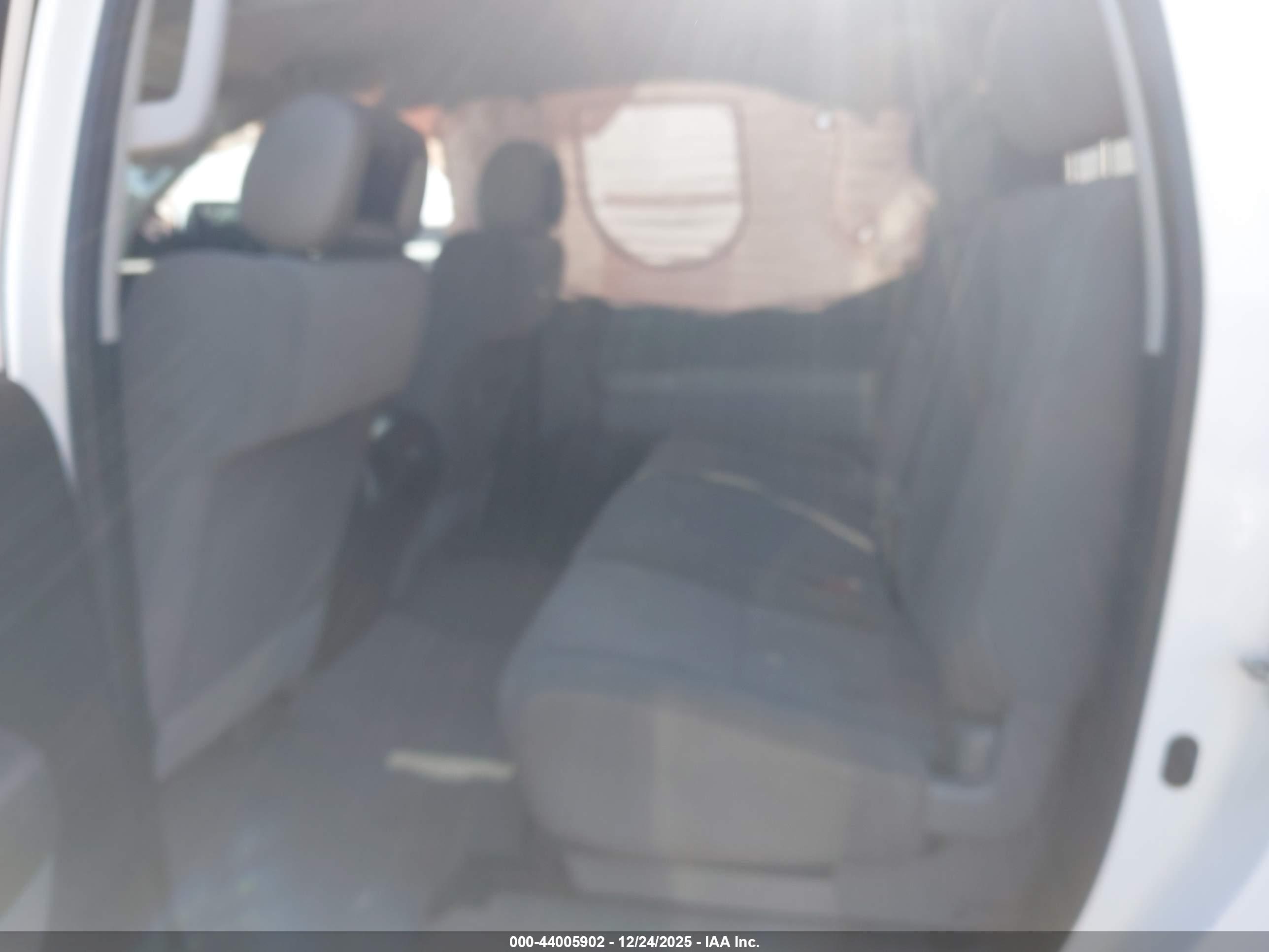 TOYOTA TUNDRA image 8