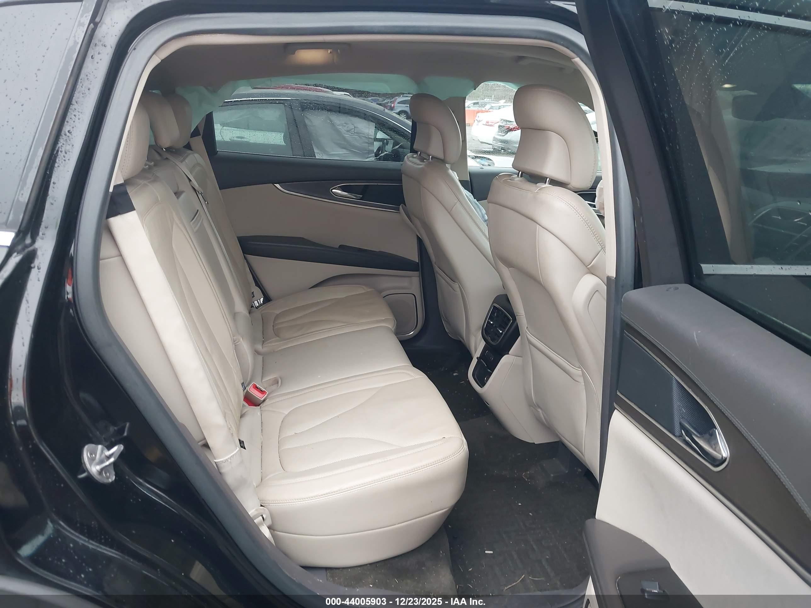 LINCOLN MKX image 8