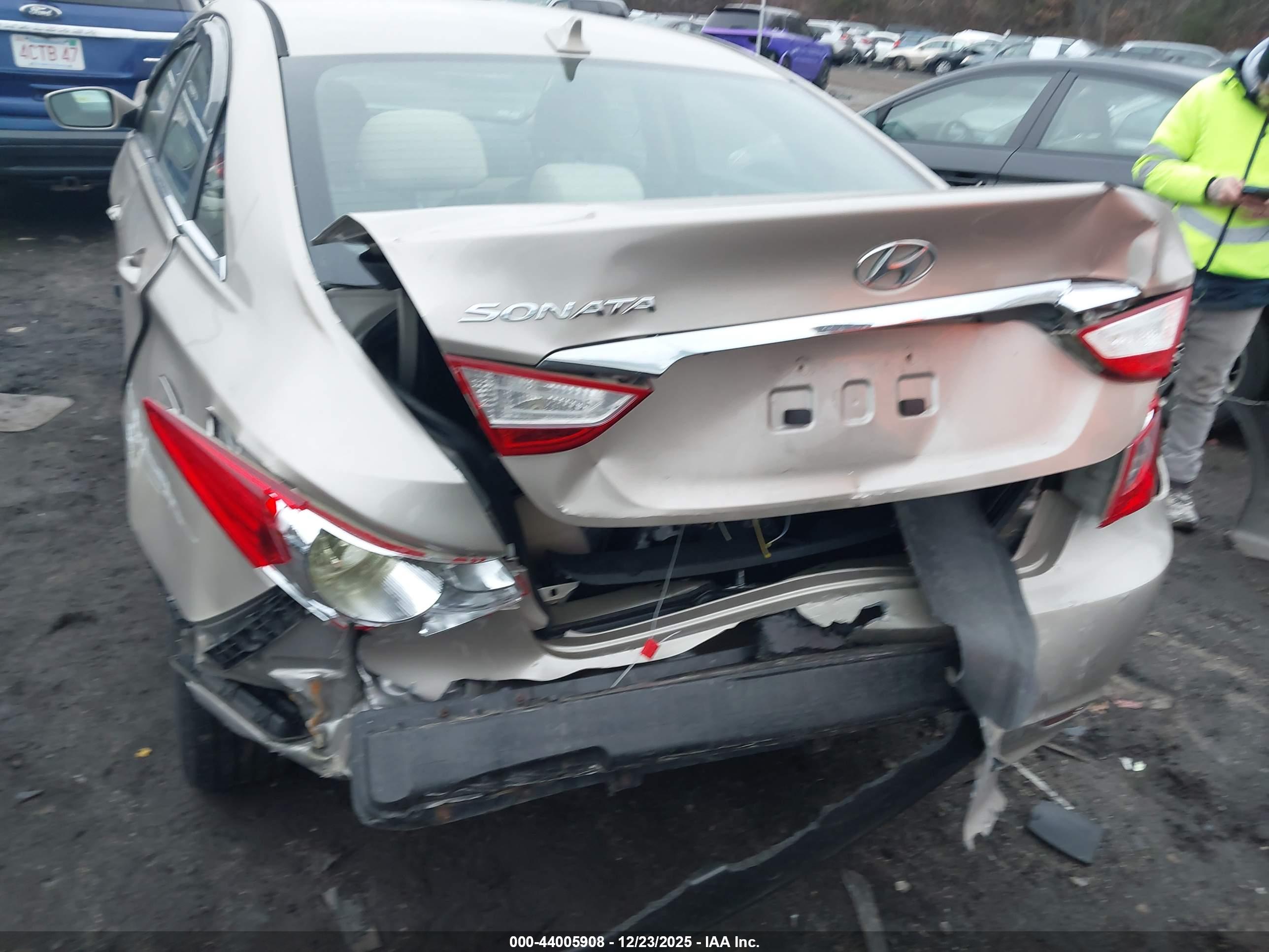 HYUNDAI SONATA image 6