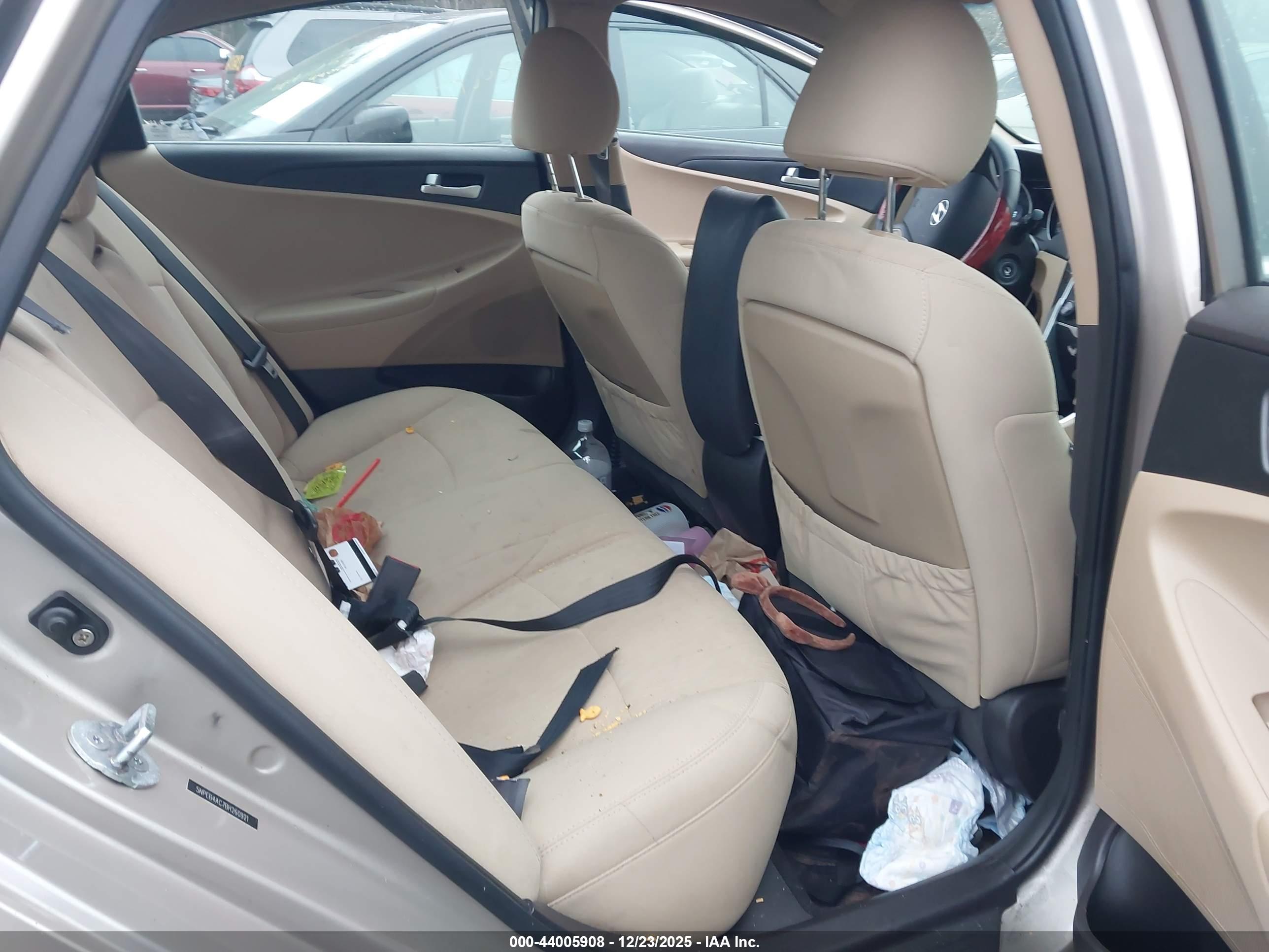 HYUNDAI SONATA image 8