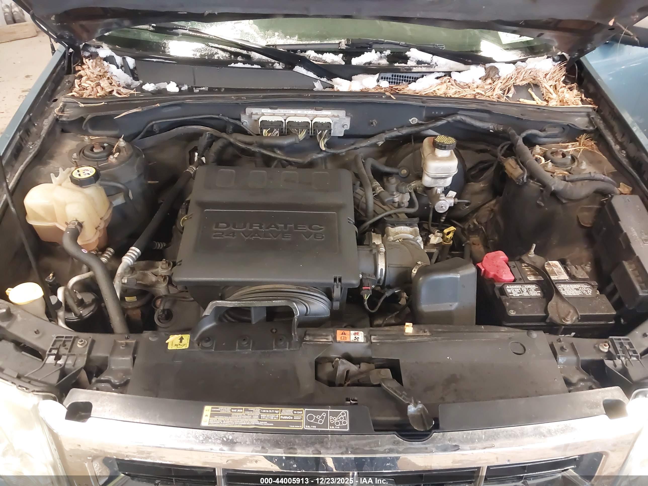 FORD ESCAPE image 10