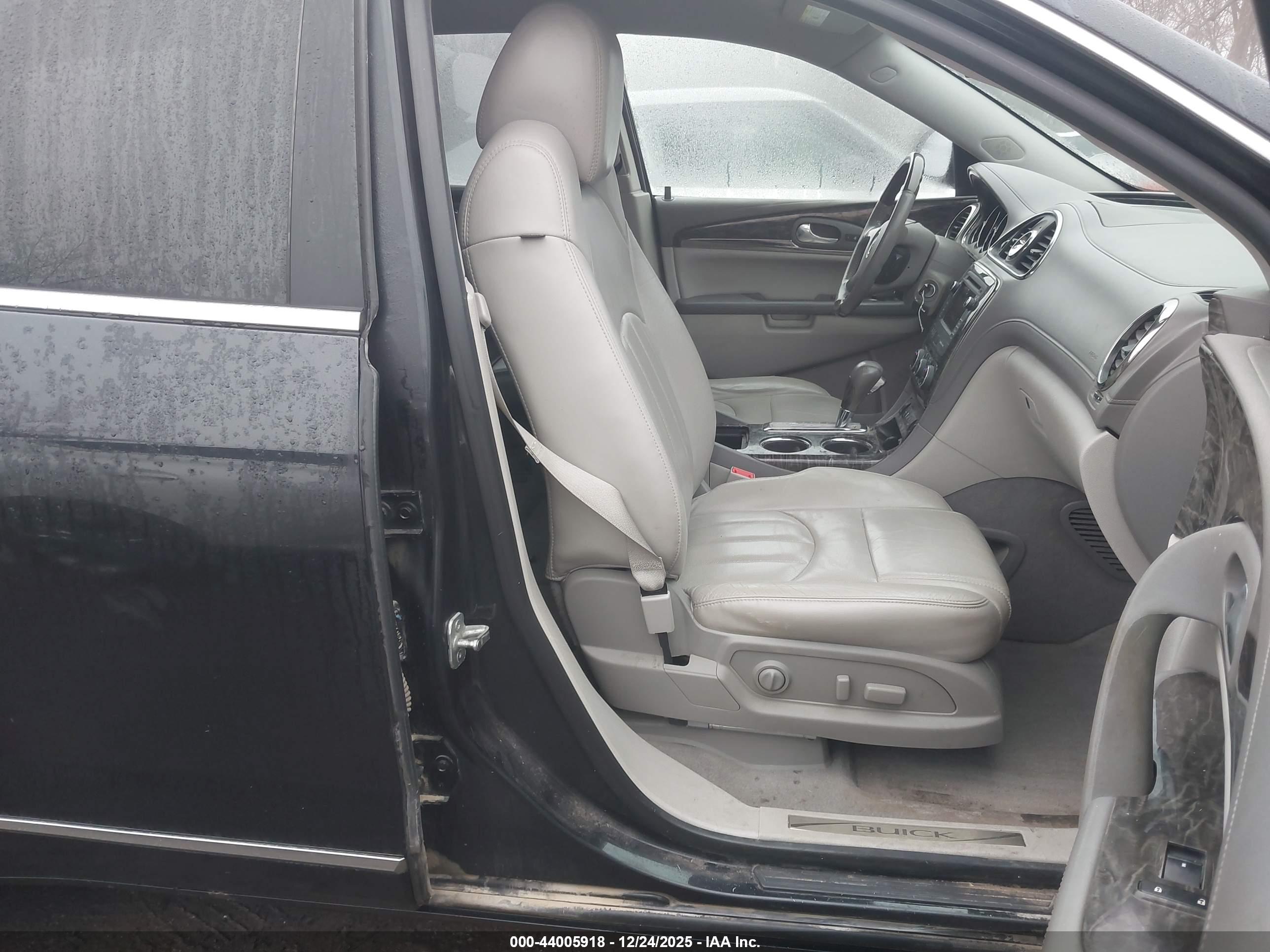 BUICK ENCLAVE image 5